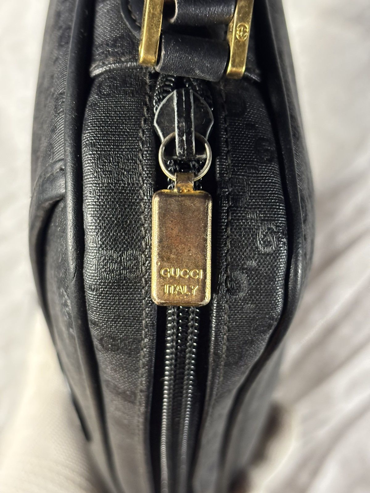 Gucci (Rare) Gucci Vintage Crossbody Bag Size ONE SIZE - 16 Thumbnail