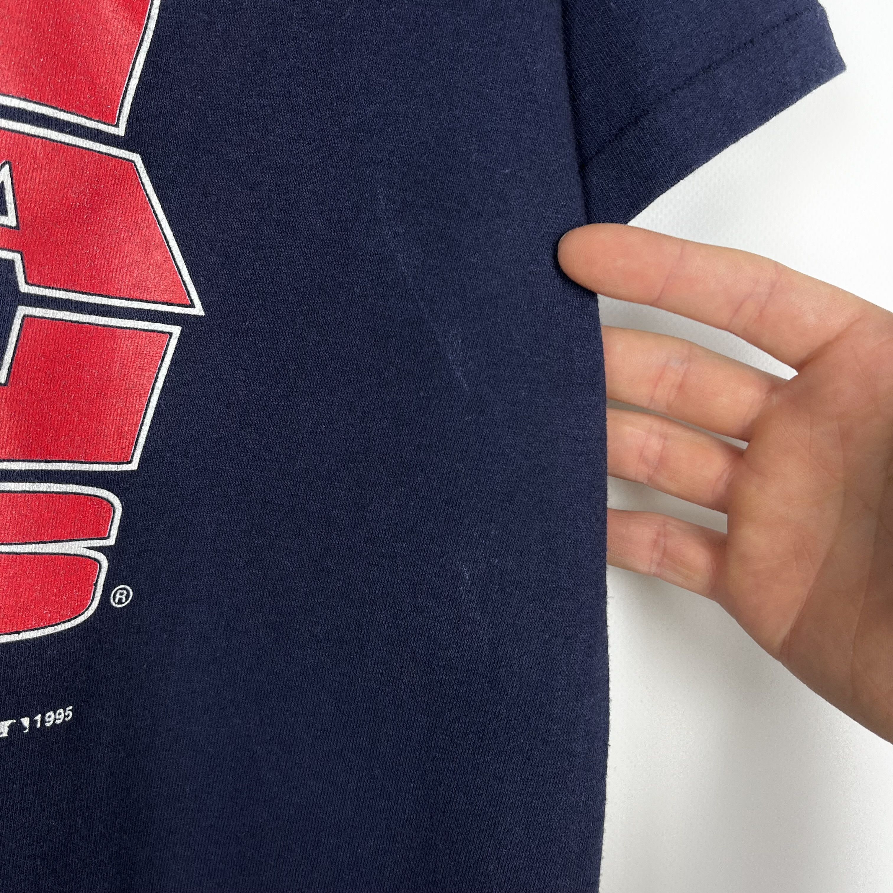 MLB Vintage MLB Cleveland Indians Rare Big Logo T Shirt 1995 Size US XL / EU 56 / 4 - 17 Thumbnail