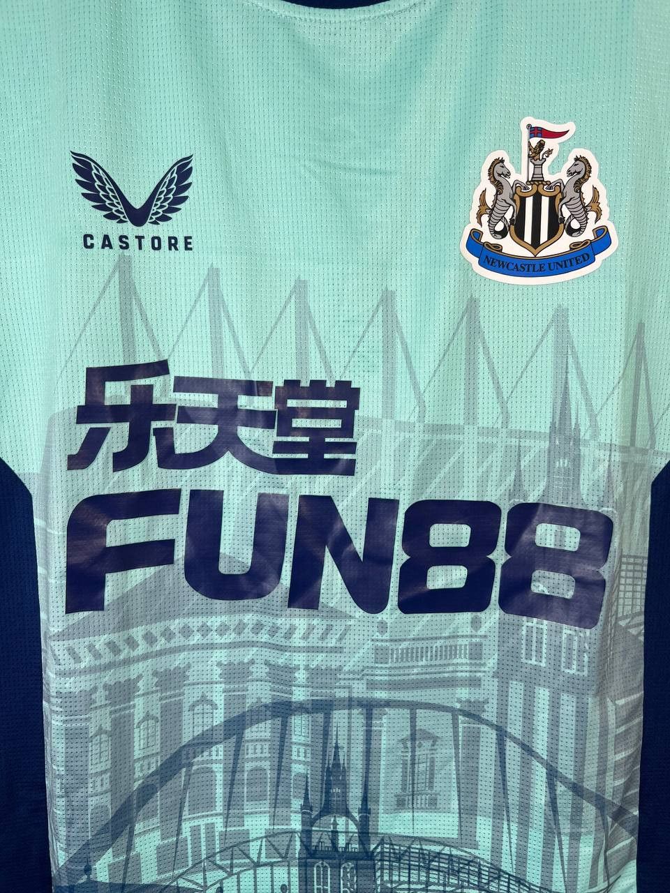 Other Newcastle United 2022/2023 Third Shirt Soccer Castor Sz L Size S / US 4 / IT 40 - 2 Thumbnail