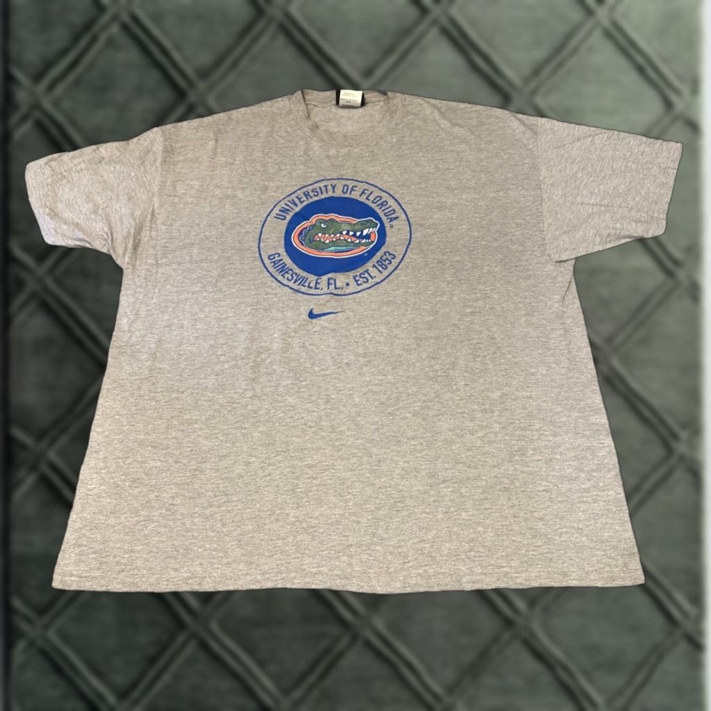 Nike VINTAGE Nike T-Shirt University of Florida Gators NCAA 2XL Gray Mens 90s Shirt Size US XXL / EU 58 / 5 - 1 Thumbnail