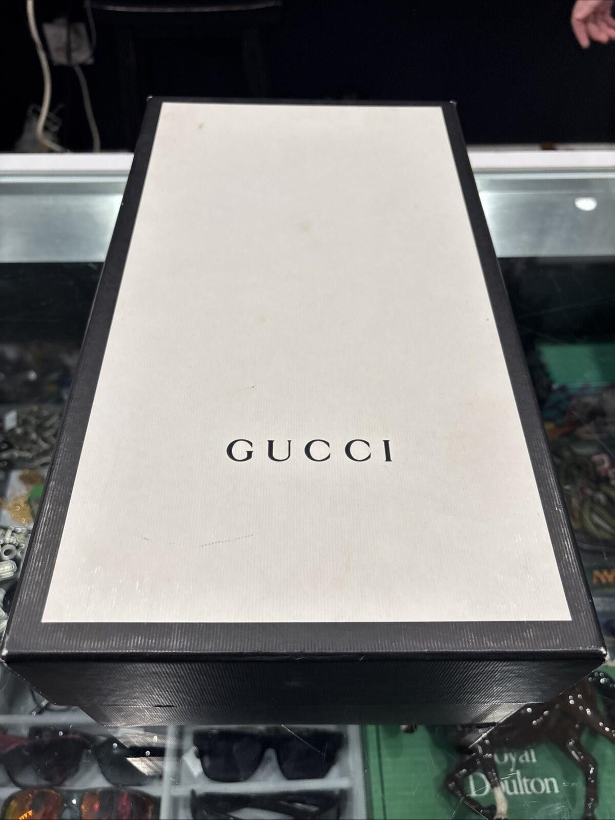 Gucci Men’s Gucci New Ace Leather Size 10 1/2 Luxury Shoes Size US 10.5 / EU 43-44 - 2 Thumbnail