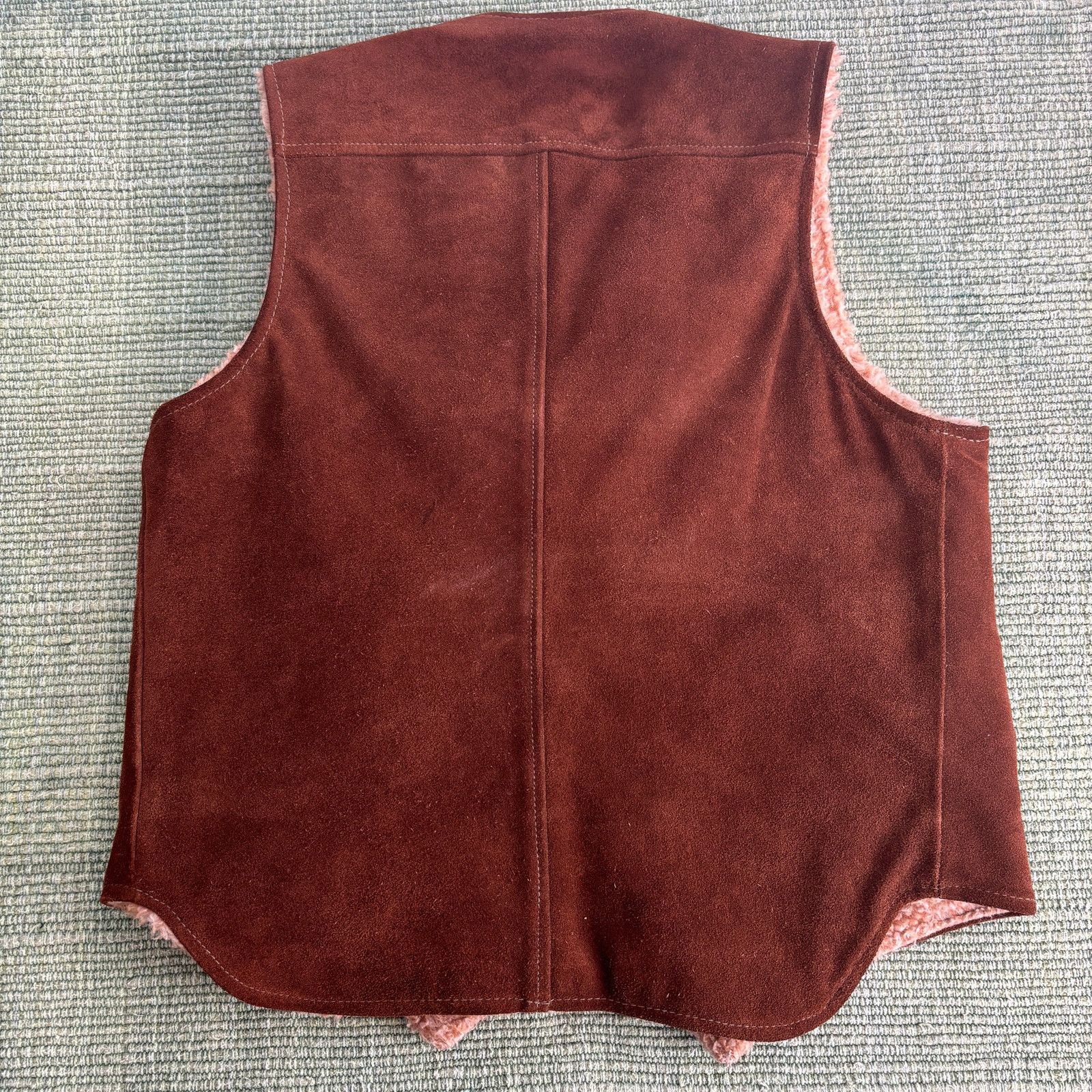 Vintage 1970s vintage suede leather vest golden thread brand size m Size US M / EU 48-50 / 2 - 7 Thumbnail