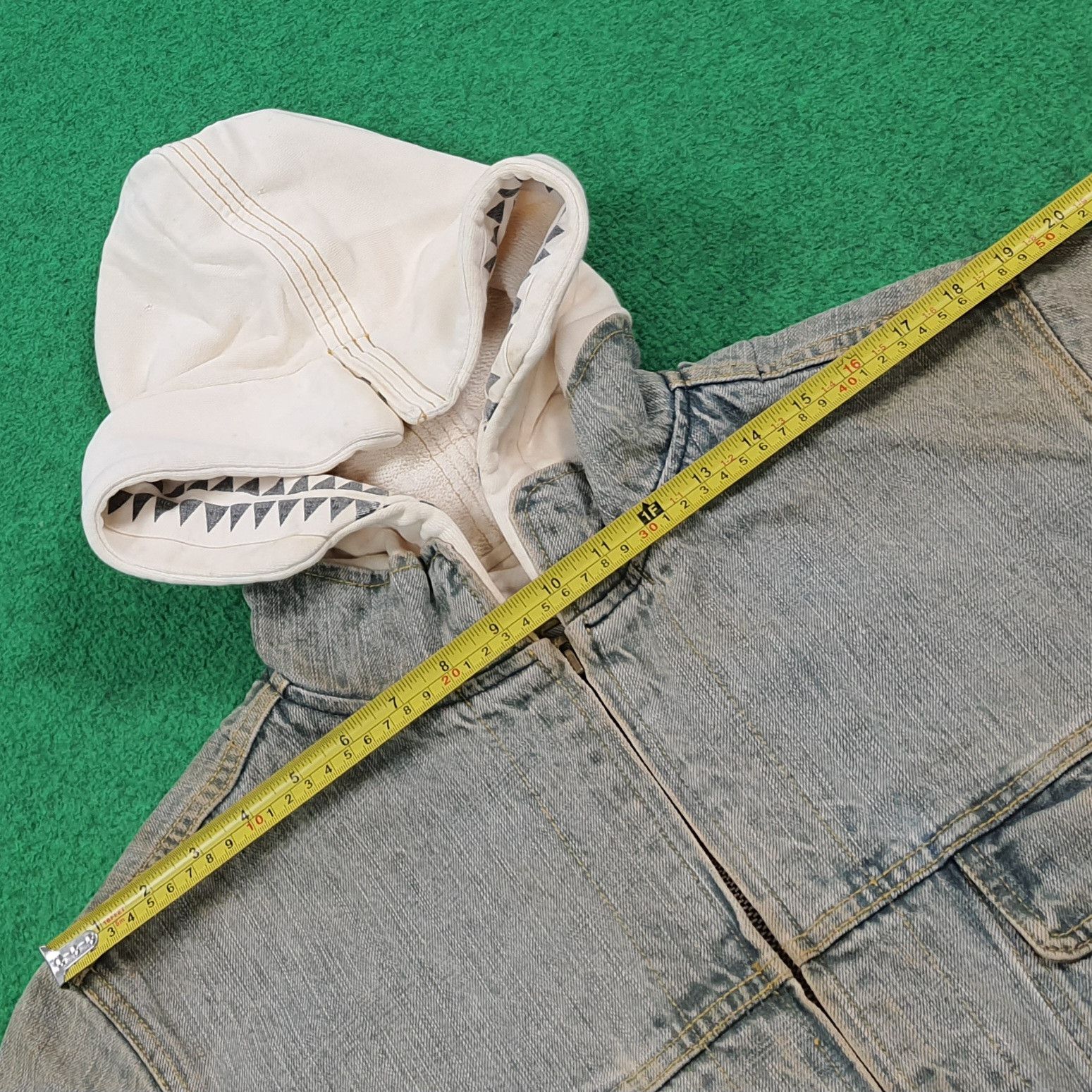Vintage Vintage Roc Star Light Wash Denim Hoodie Jacket C308N9 Size US L / EU 52-54 / 3 - 10 Thumbnail