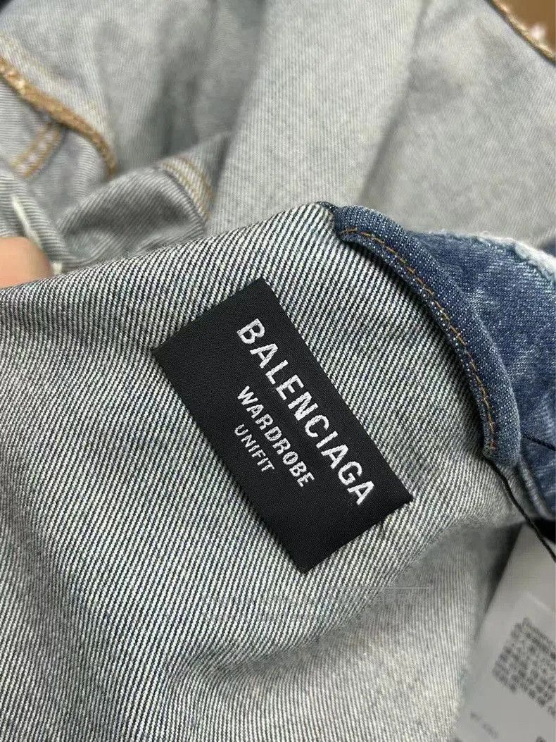Balenciaga Balenciaga Blue Graffiti Logo Denim Jacket. Size US S / EU 44-46 / 1 - 3 Thumbnail