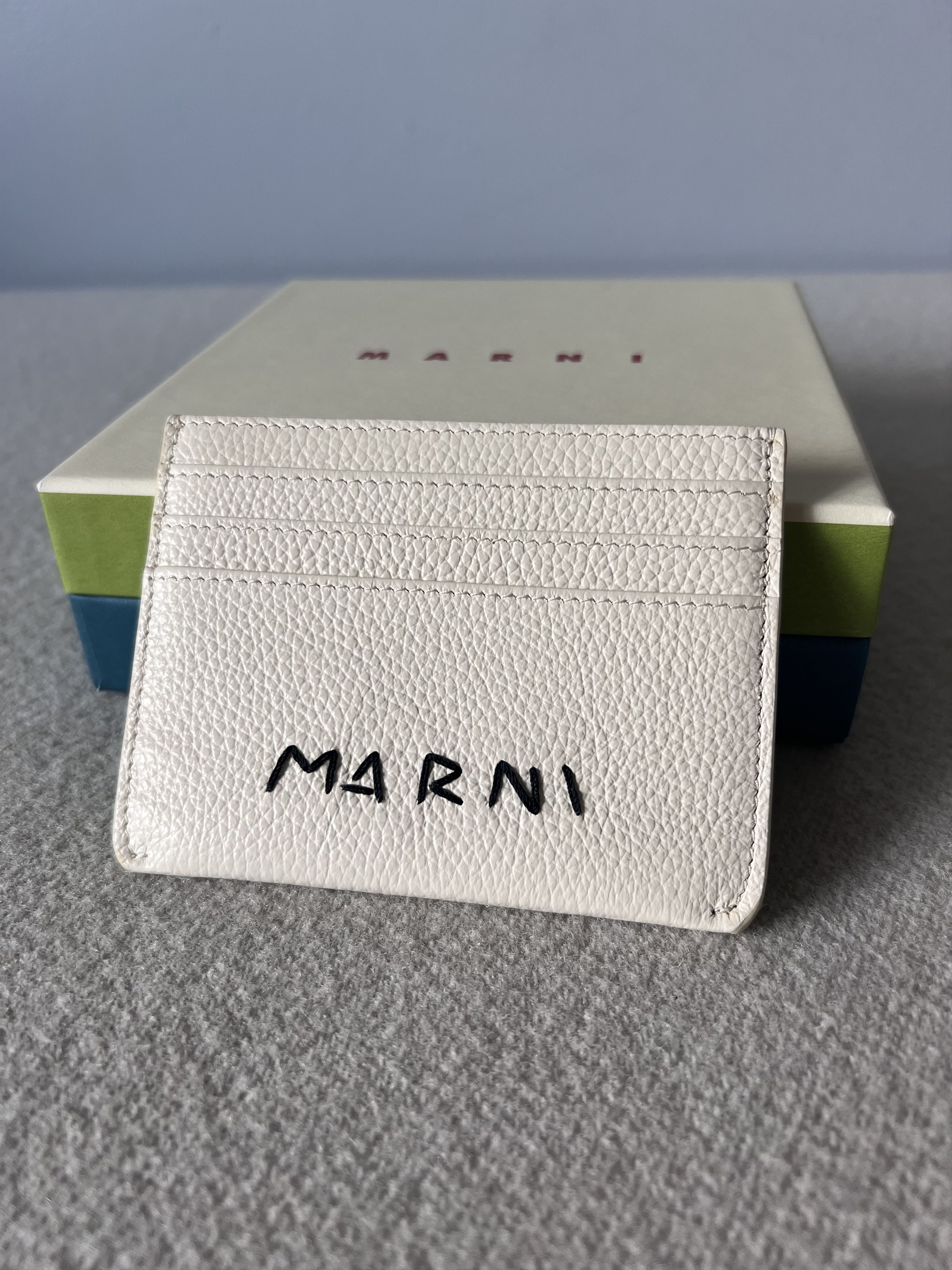 Marni Marni Stitch Logo Leather Cardholder in White Size ONE SIZE - 1 Thumbnail