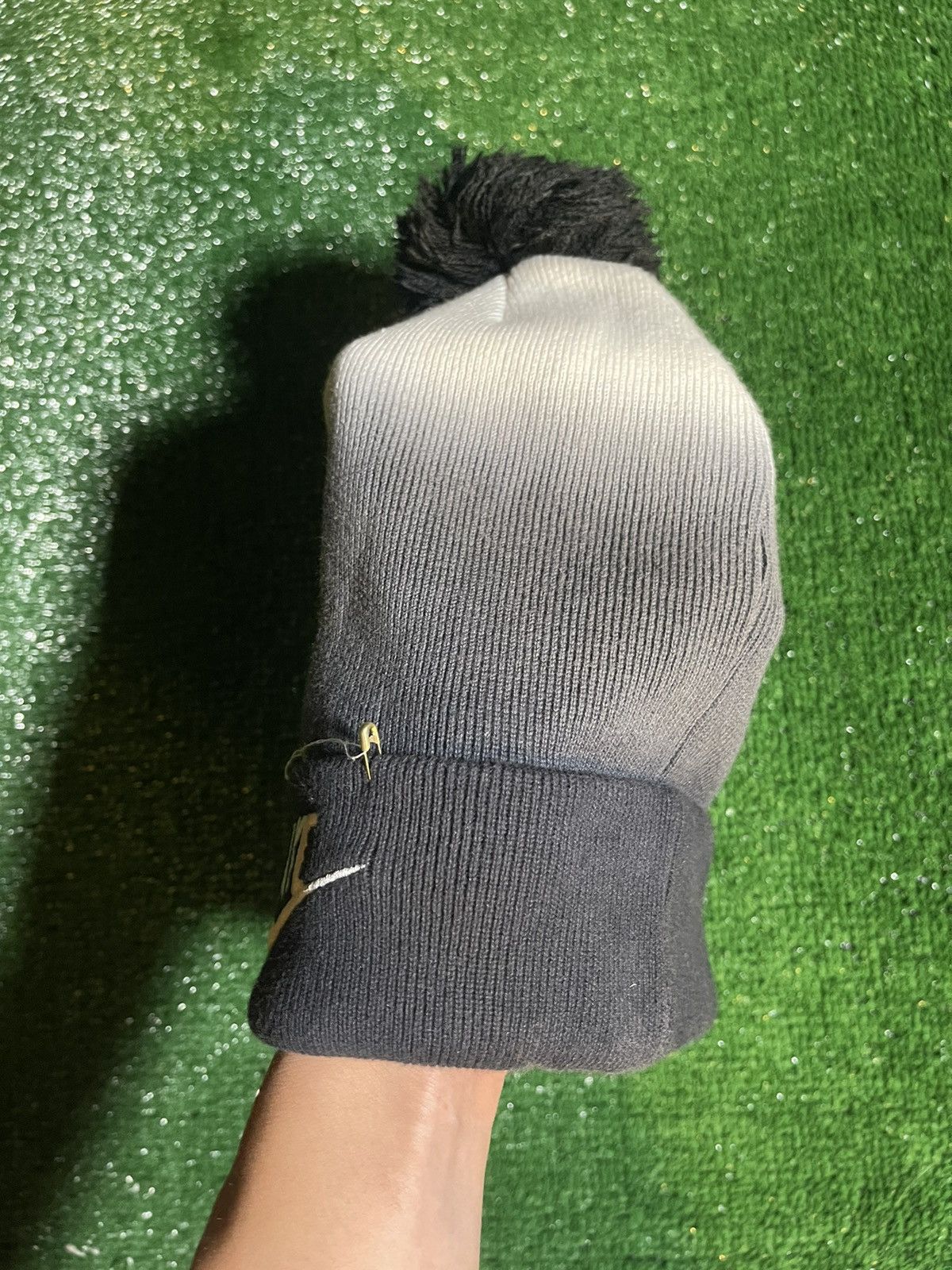 Vintage Black/White Nike Beanie Size ONE SIZE - 3 Thumbnail