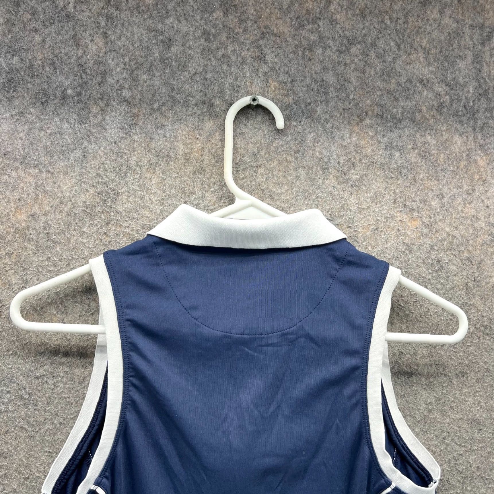 Peter Millar VINTAGE Peter Millar Polo Shirt Women Small Blue Sleeveless Performance Chrissie Tank Shirt Women Small Blue Sleeveless Polo Tank Size S / US 4 / IT 40 - 5 Thumbnail