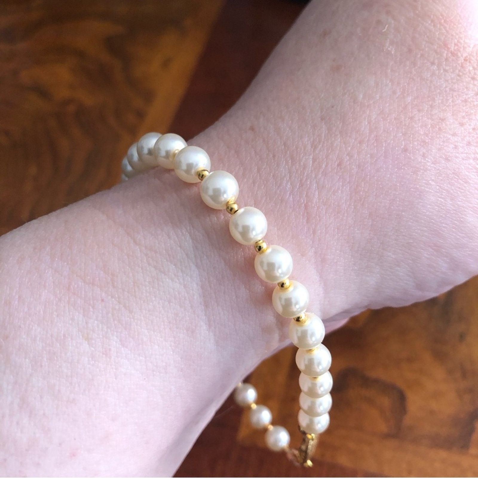 Vintage Vintage repaired glass cream pearl long length bracelet Size ONE SIZE - 3 Thumbnail