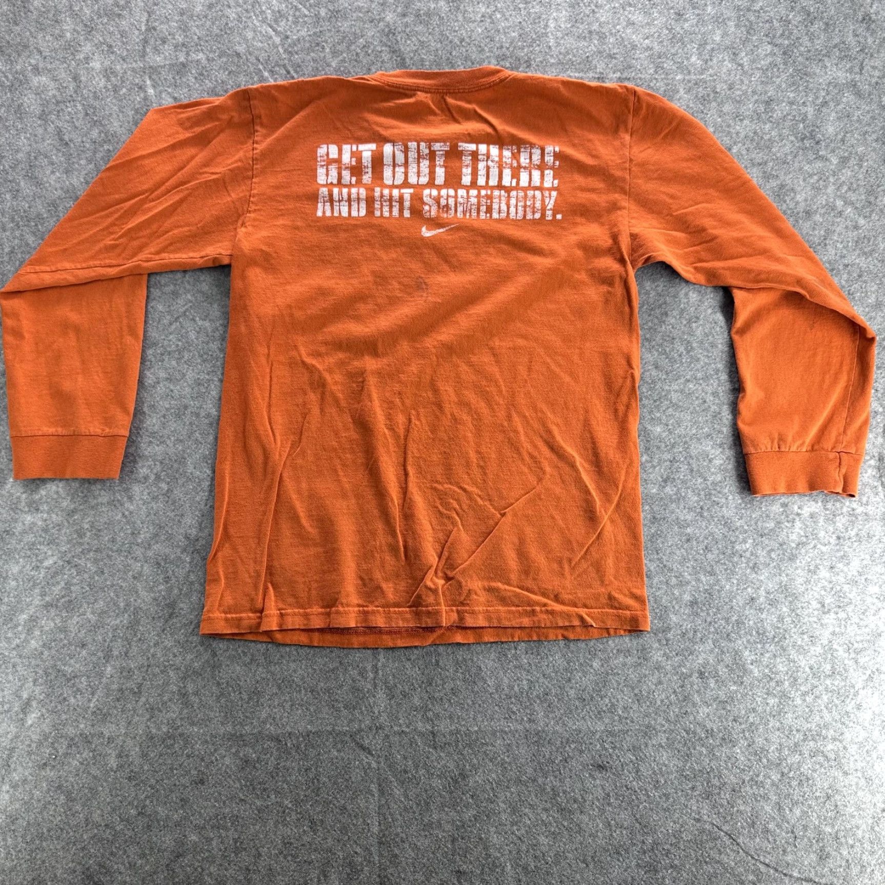 Nike VINTAGE Nike Shirt Mens Medium Orange Long Sleeve Football Graphic Swoosh Skulls Sports Mens Shirts Size US M / EU 48-50 / 2 - 7 Thumbnail