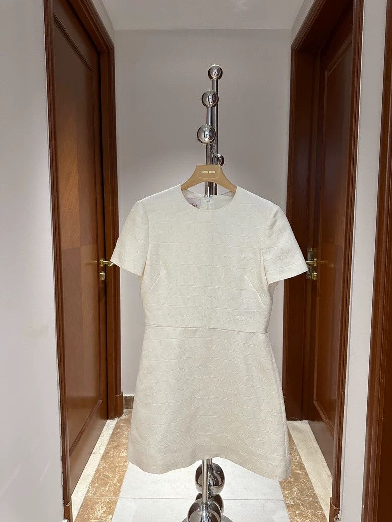 Valentino Valentino dress Size M / US 6-8 / IT 42-44 - 4 Thumbnail