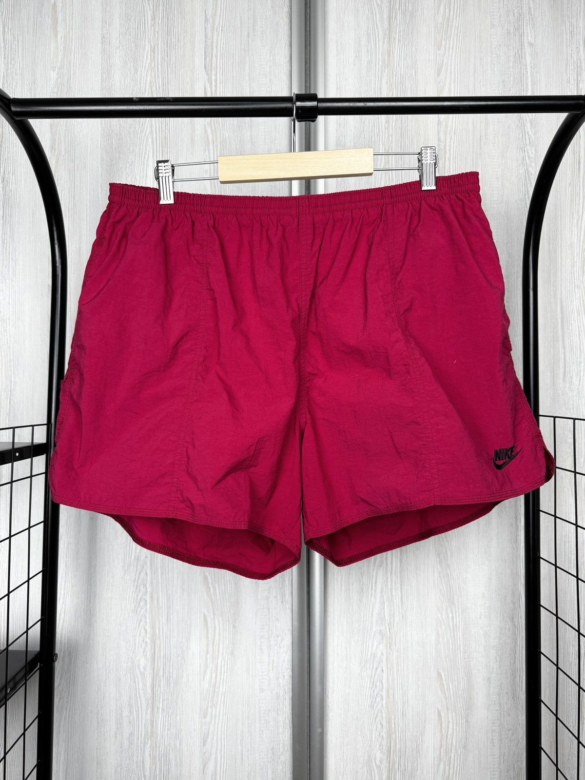Nike Nike vintage red small embroidered logo swim sport shorts XL Size US 36 / EU 52 - 2 Thumbnail