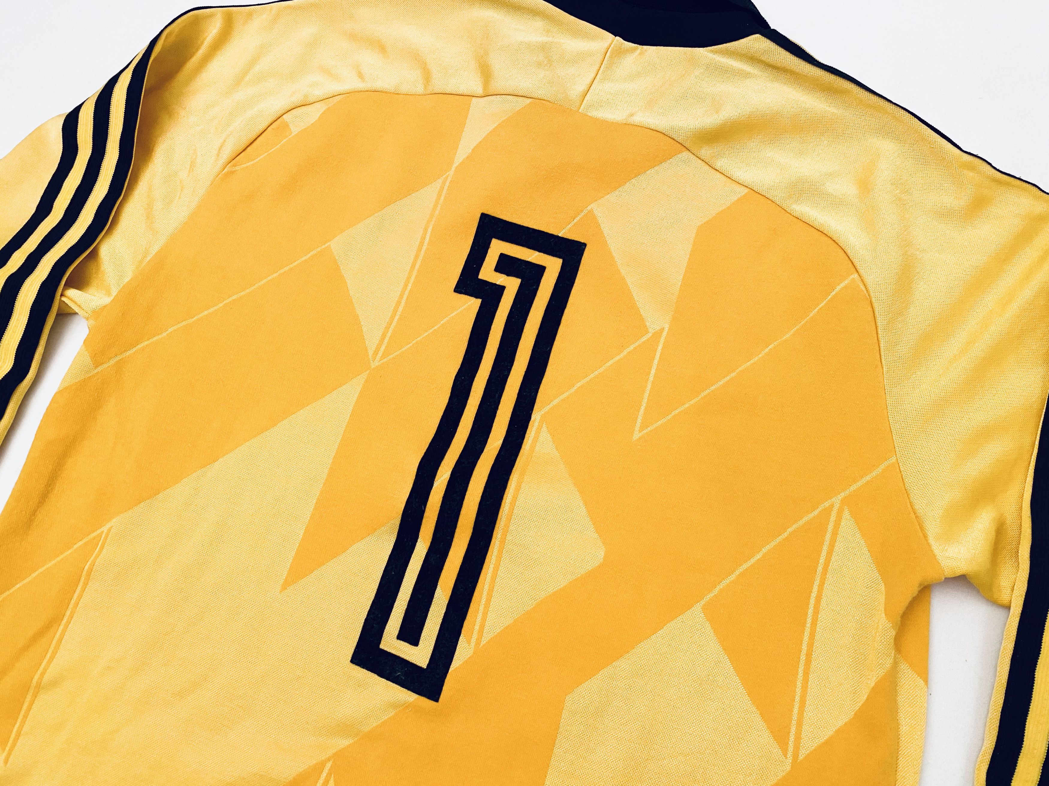 Adidas 1980´s Adidas Vintage Goalkeeper Template Football Shirt Size US M / EU 48-50 / 2 - 7 Thumbnail