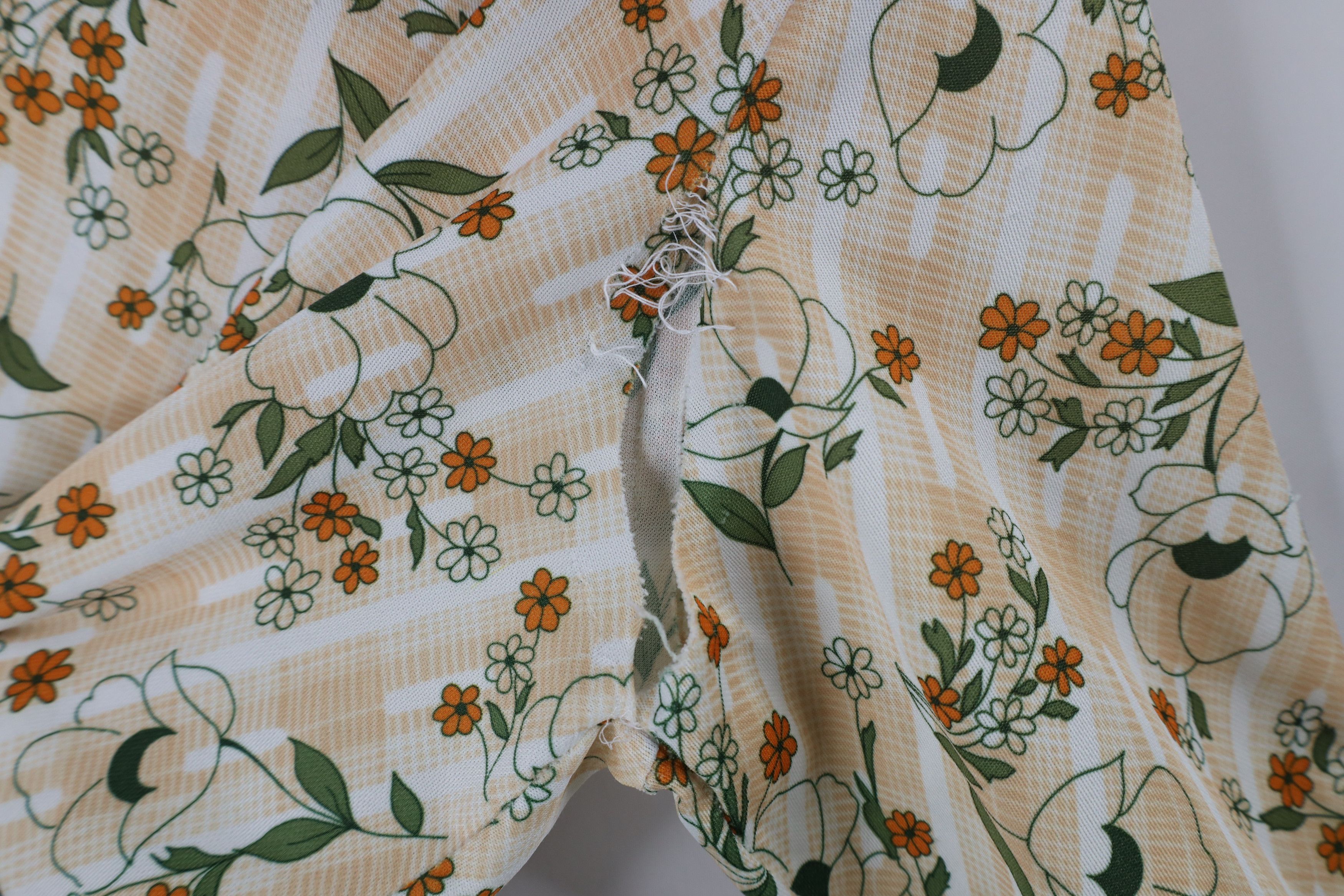 Vintage Vintage 70s Mid Century Modern MCM Flower Knit Shirt USA Size L / US 10 / IT 46 - 9 Thumbnail