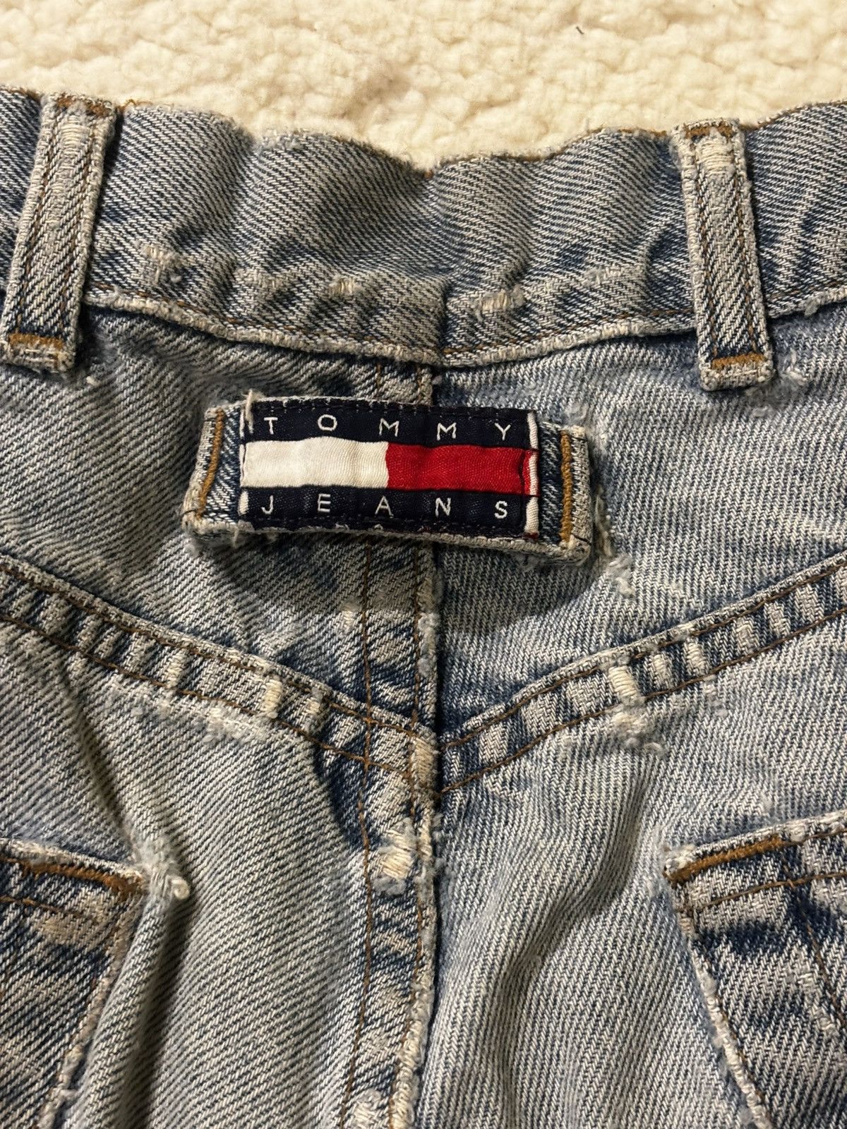 Tommy Hilfiger Men’s light washed distressed jeans0601 Size US 33 - 6 Thumbnail
