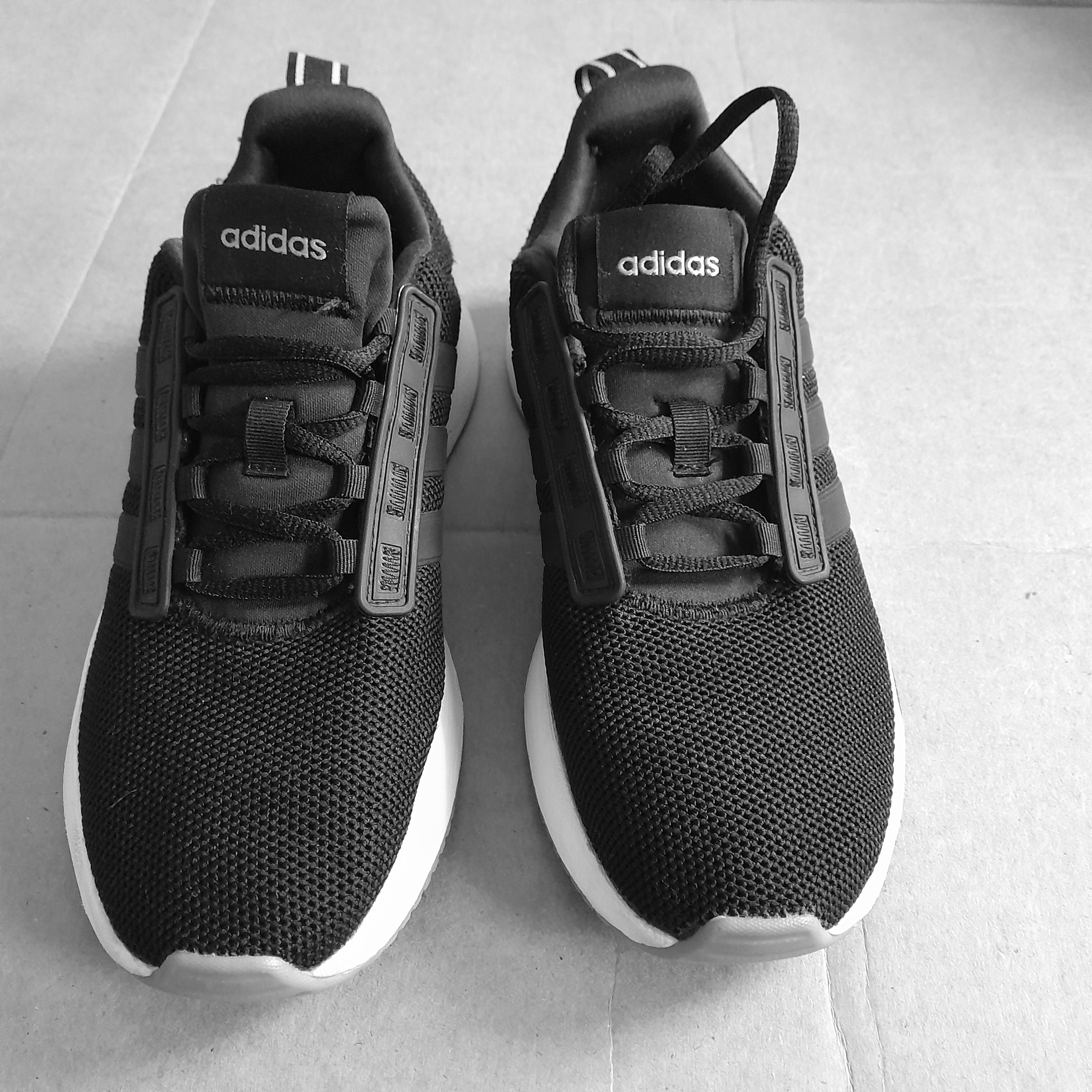 Adidas adidas Men's Black White Low Top Lace-up Sneakers Size US 6 / EU 39 - 1 Thumbnail
