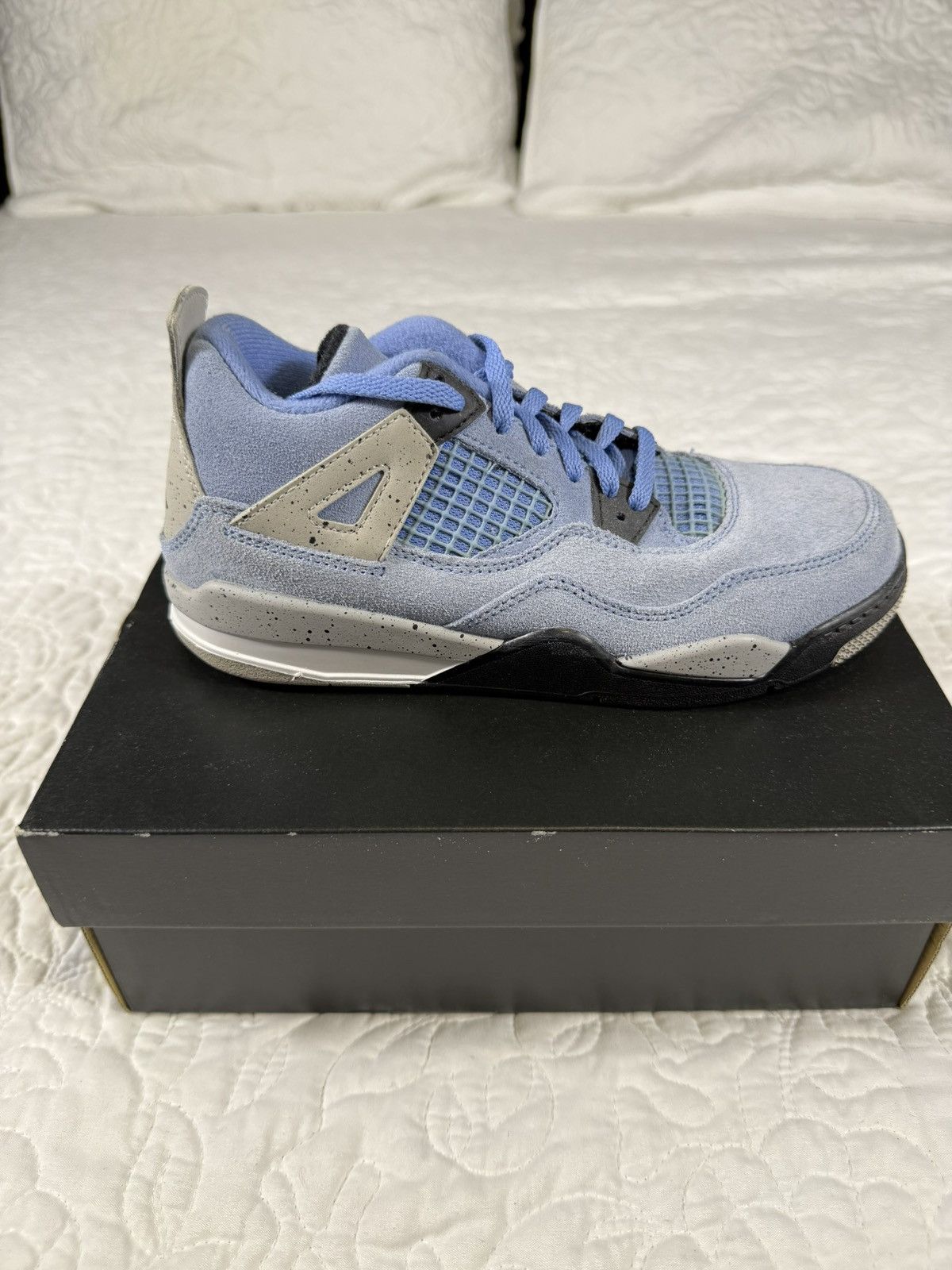 Jordan Brand Air Jordan 4 University Blue 2Y Size US 4 / IT 34 - 9 Thumbnail