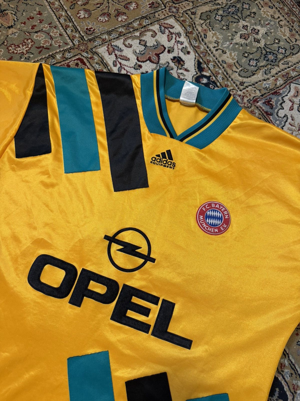 Adidas Adidas x Bayern 1993/96 With Number Rare Block Core Y2K Rare Size US L / EU 52-54 / 3 - 6 Thumbnail