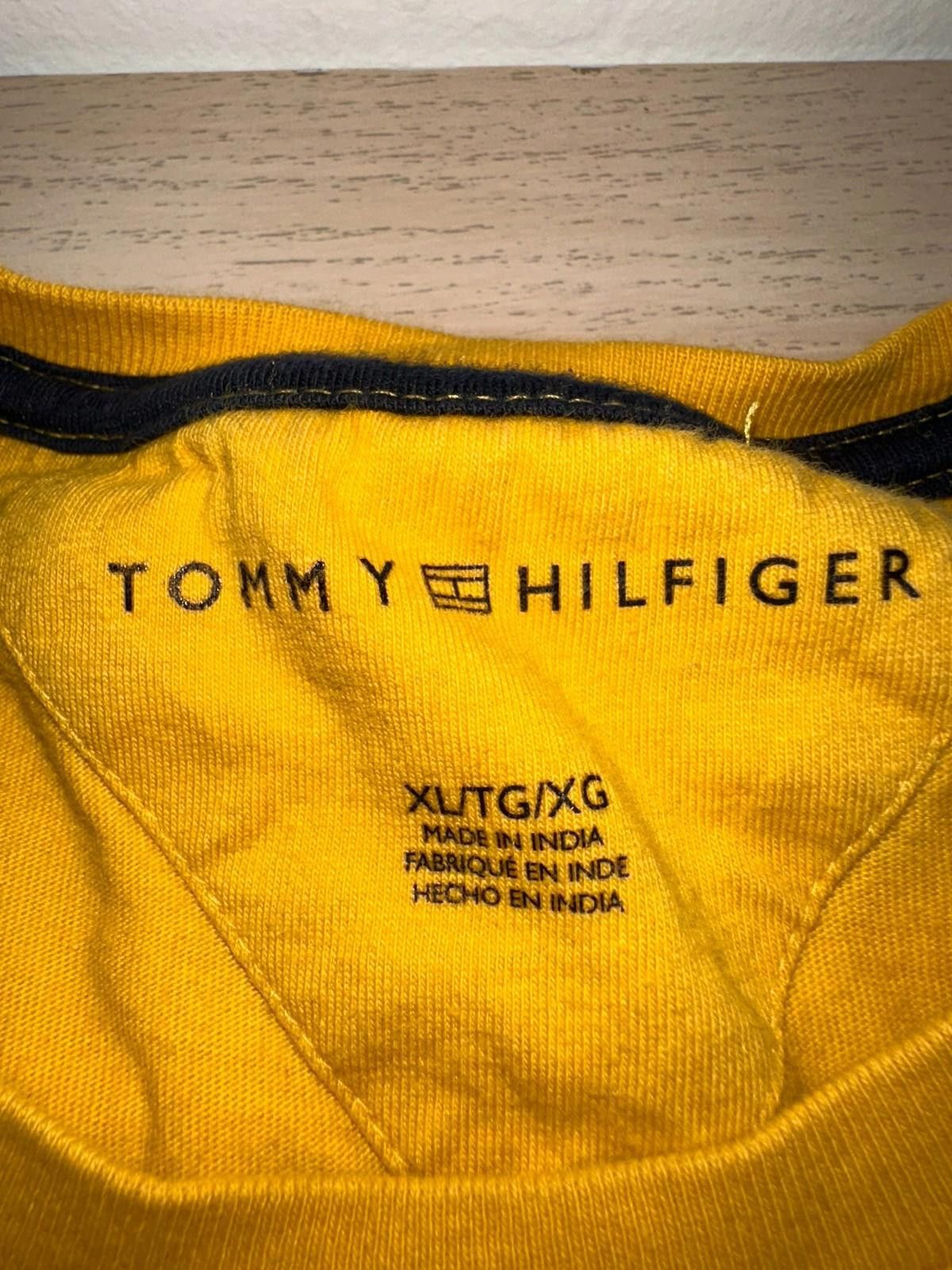 Tommy Hilfiger Tommy Hilfiger XL Tee – Mustard Yellow, Retro Stitch Size XL / US 12-14 / IT 48-50 - 3 Thumbnail