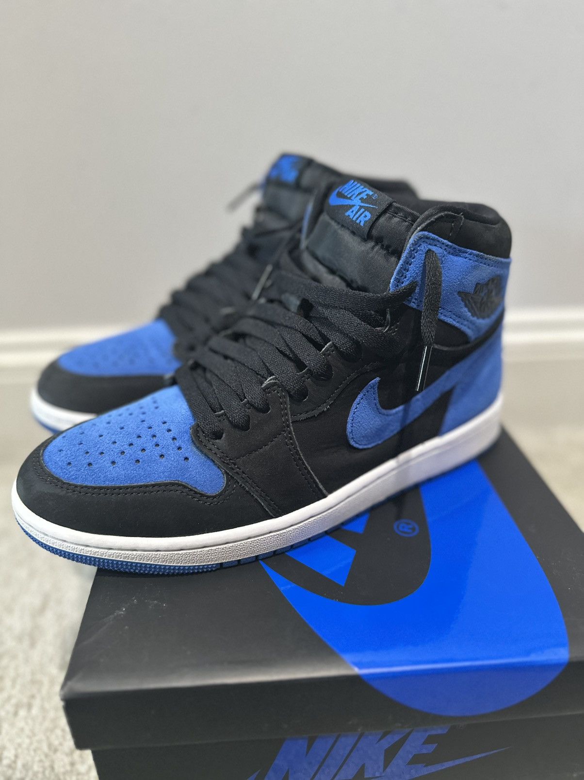 Jordan Brand Air Jordan 1 Retro High OG ‘Royal Reimagined’ Size US 9 / EU 42 - 3 Thumbnail