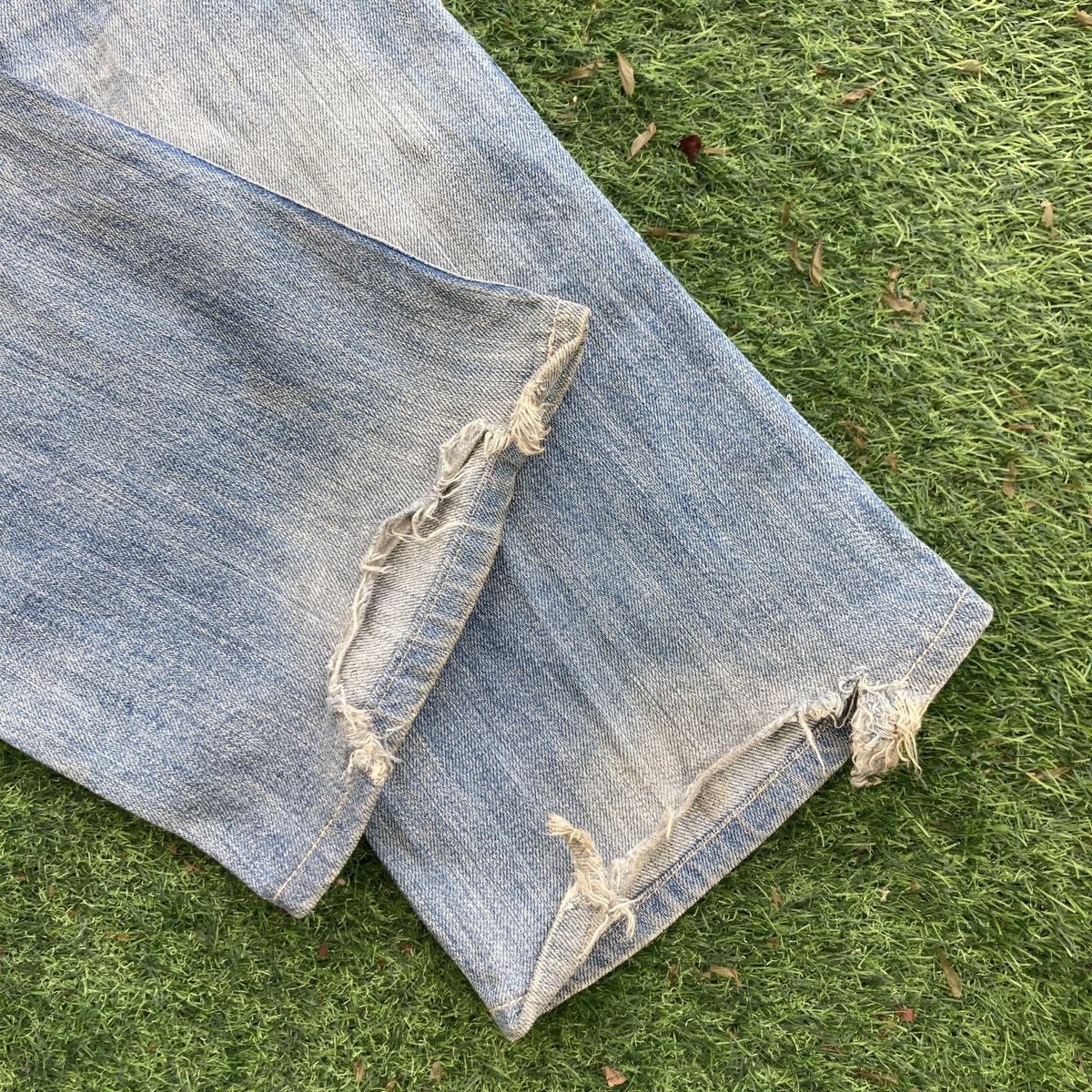 If Six Was Nine YANUK BOOTCUT DISTRESSED JEANS Size 29" - 13 Thumbnail
