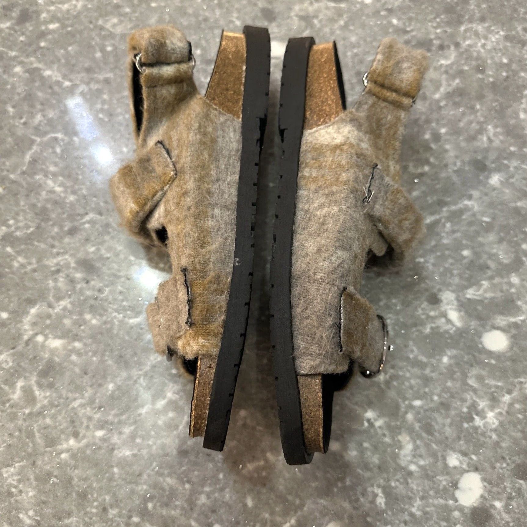 Zara ZARA BUCKLED FLAT SANDALS WITH FUR-LINED STRAPS Women Flat EU 39 US 8 Beige Vintage No 8-8.5 Casual Size US 8 / IT 38 - 4 Thumbnail
