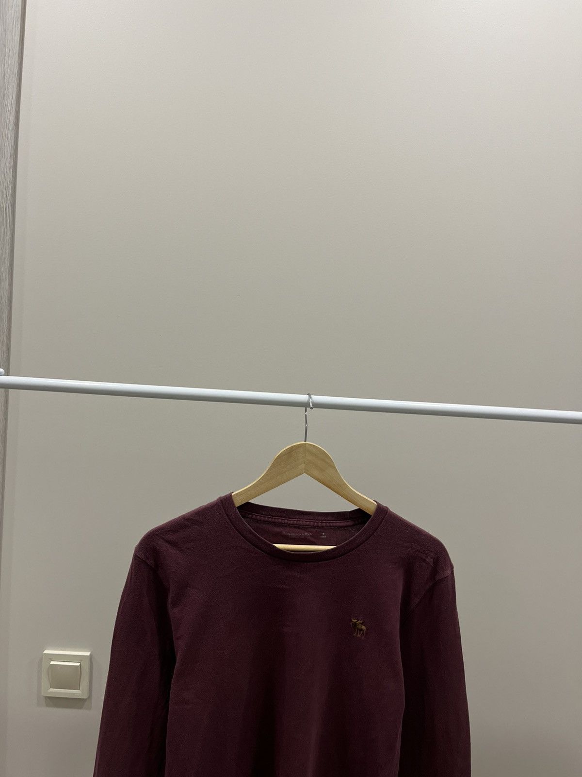 Abercrombie & Fitch Abercrombie and Fitch Sweatshirt, Embroidered Script Logo Size US S / EU 44-46 / 1 - 1 Thumbnail