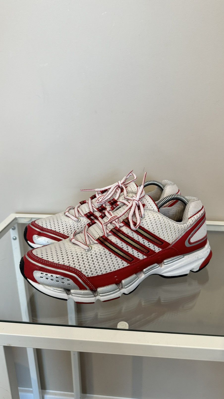 Adidas × Vintage Adidas 2010 white red sneakers vintage 00s y2k shoes rare Size US 9 / EU 42 - 3 Thumbnail