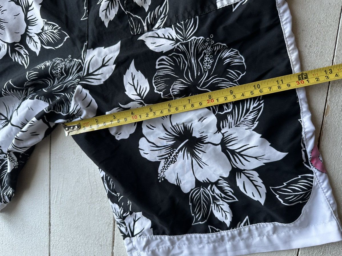 Billabong 🚨RARE BILLABONG BIG LOGO SWIM SHORTS Y2K SURF VINTAGE Size US 28 / EU 44 - 20 Thumbnail