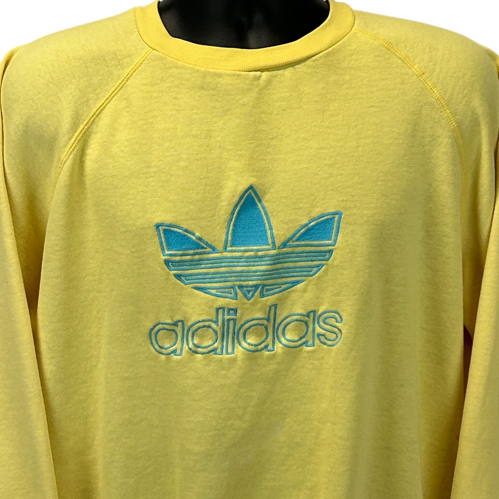 Adidas Vintage 90s Adidas Trefoil Sweatshirt Logo Yellow M Medium Size US M / EU 48-50 / 2 - 1 Thumbnail