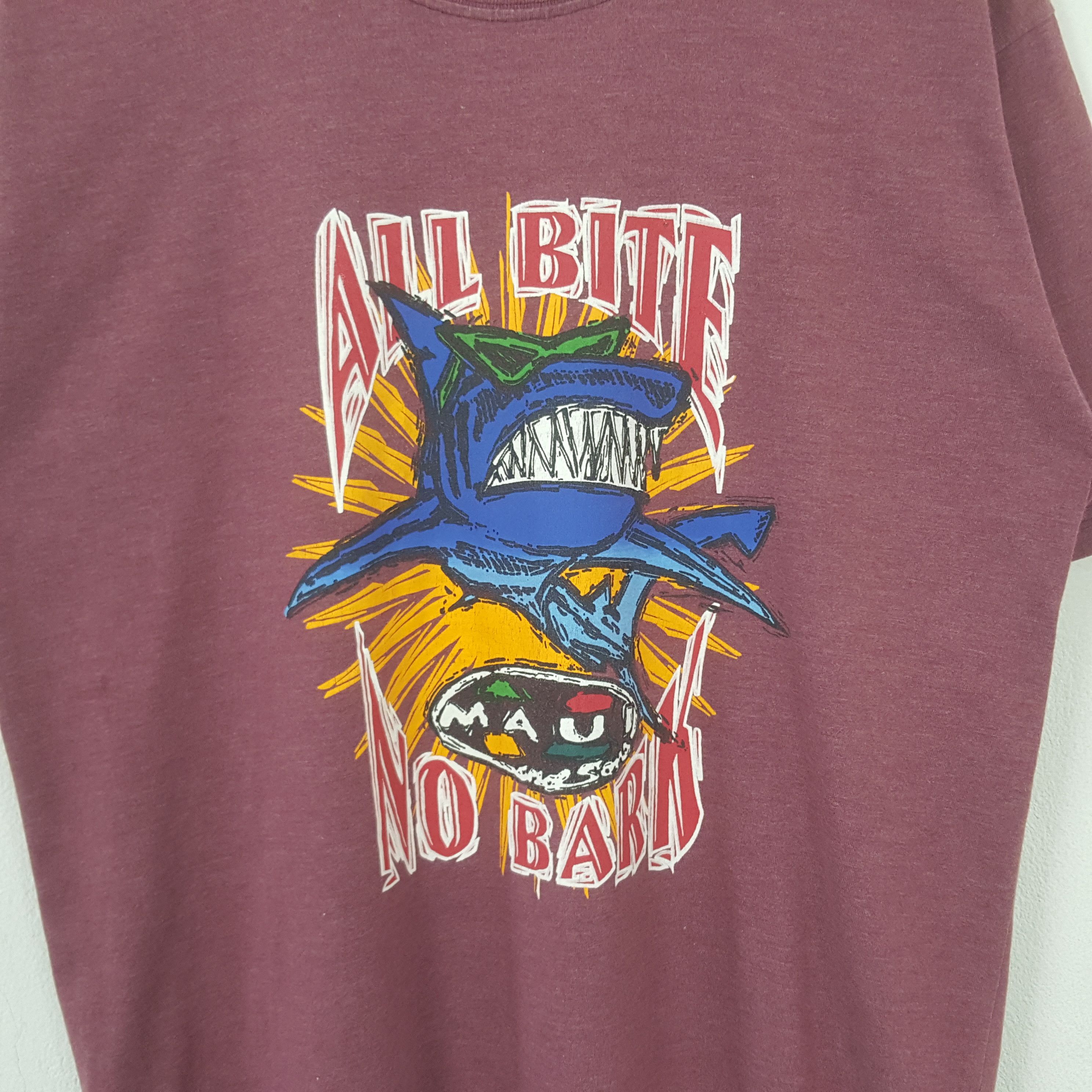 Vintage Vintage MAUI and Sons All Bite No Bark Surfing Tshirt RR11 Size US L / EU 52-54 / 3 - 2 Thumbnail
