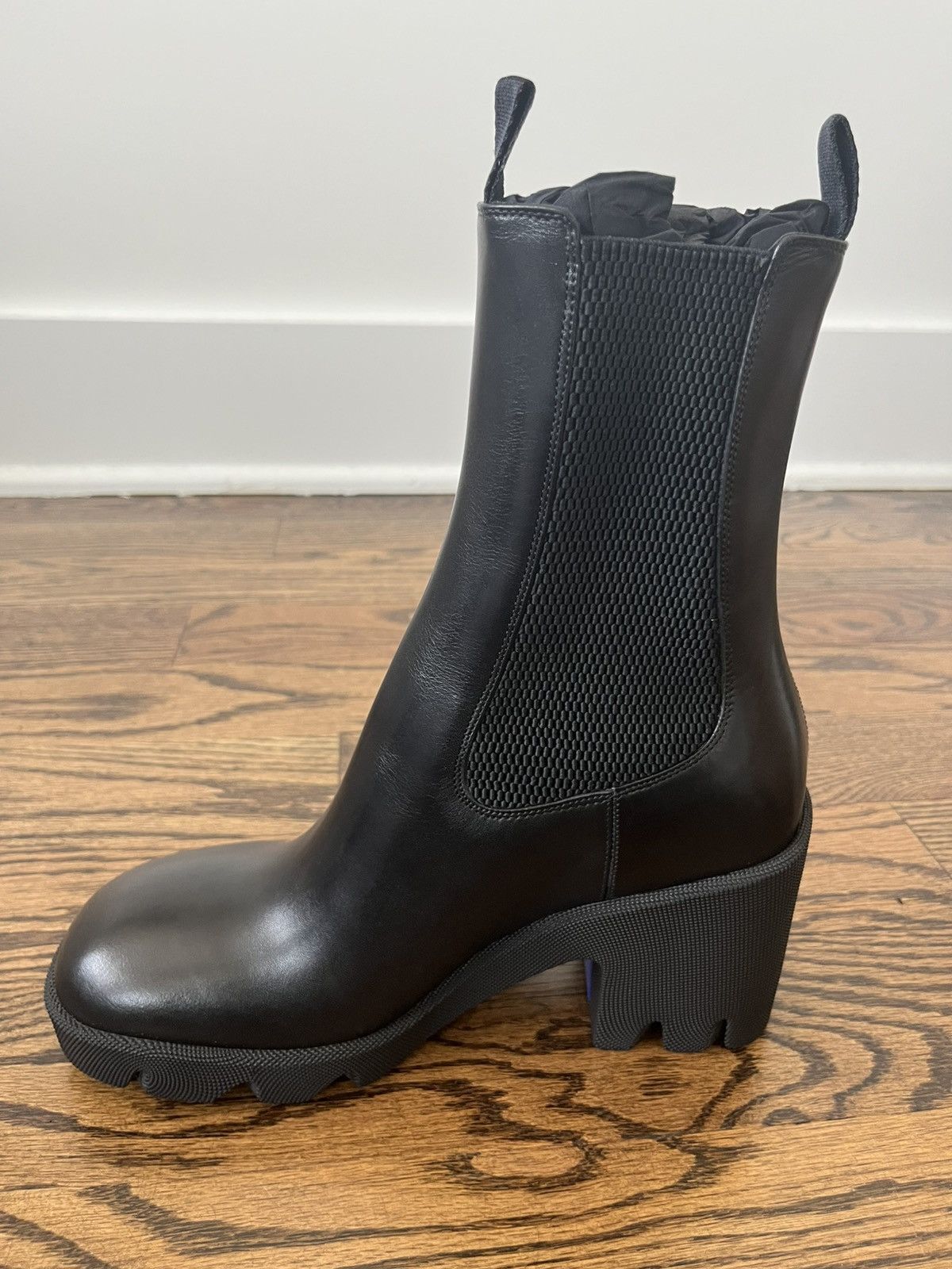 Burberry Burberry Leather Stride Chelsea Boots Size US 8.5 / IT 38.5 - 12 Thumbnail