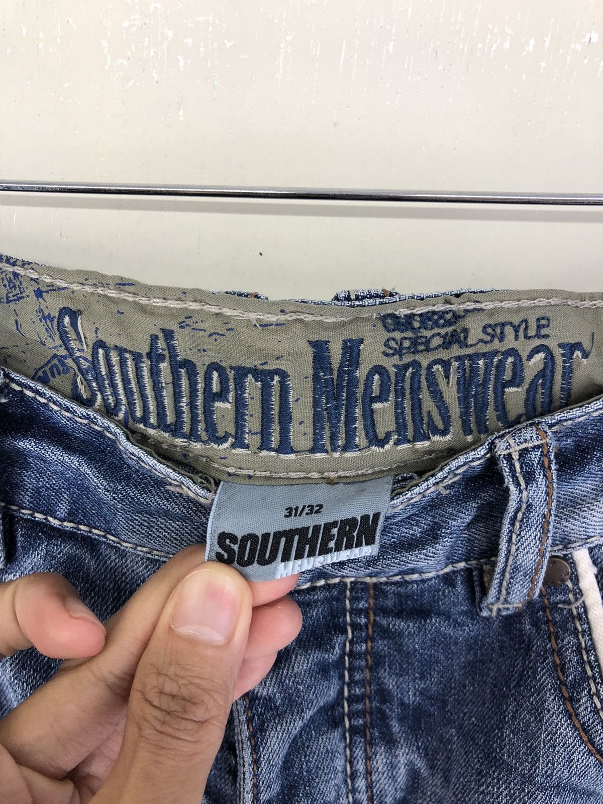 Japanese Brand Southern Menswear Distressed Faded Blue Jeans Size US 31 - 20 Thumbnail