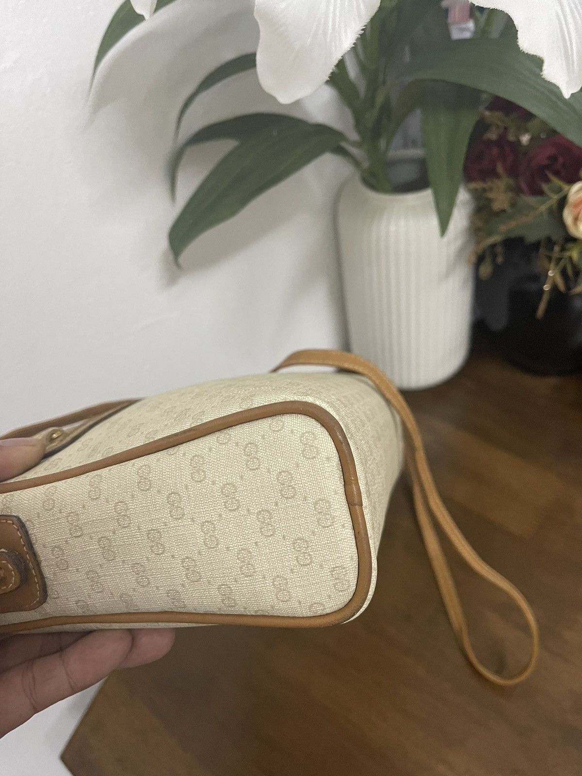 Gucci × Vintage Vintage GUCCI Micro Logo Crossbody Handbag Size ONE SIZE - 8 Thumbnail
