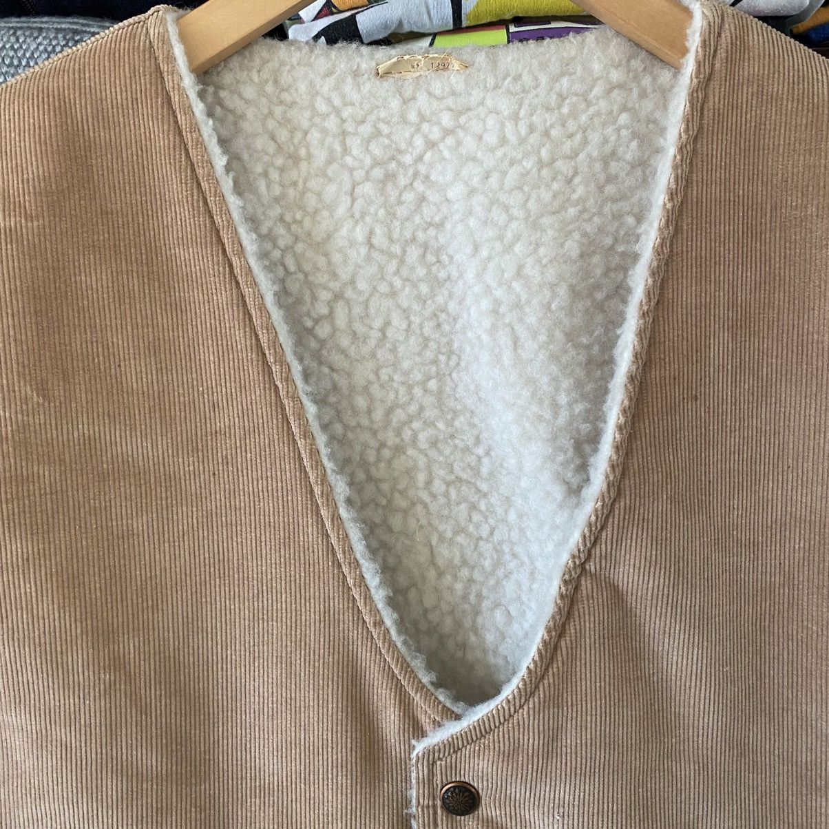 Vintage Vintage Lakeland Sportswear Corduroy Sherpa Vest Western 80s Size US M / EU 48-50 / 2 - 2 Thumbnail