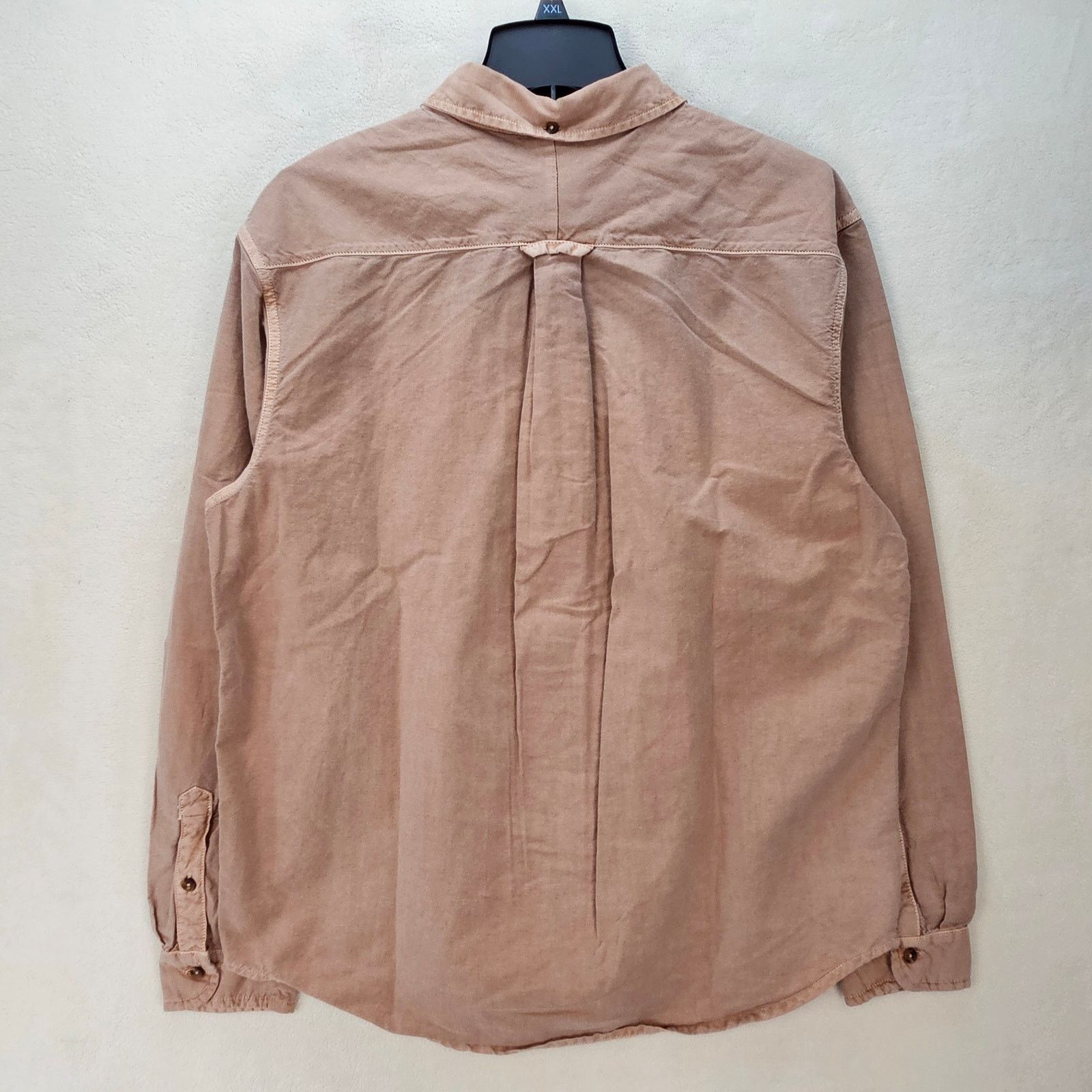 Nike NIKE MEN'S MEDIUM ACG-STYLE BUTTON DOWN OXFORD SHIRT TAN Size US M / EU 48-50 / 2 - 2 Thumbnail