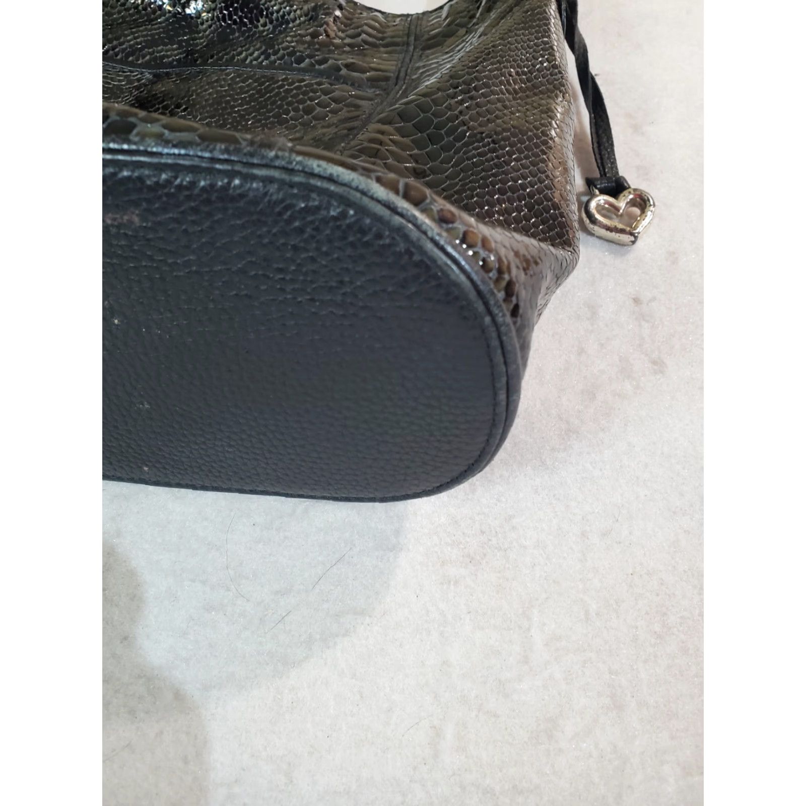 Brighton VINTAGE Brighton Shoulder Bag Brown Green Snakeskin Pattern w/ Heart Charm, Patent Leather, Medium, Women Size ONE SIZE - 3 Thumbnail
