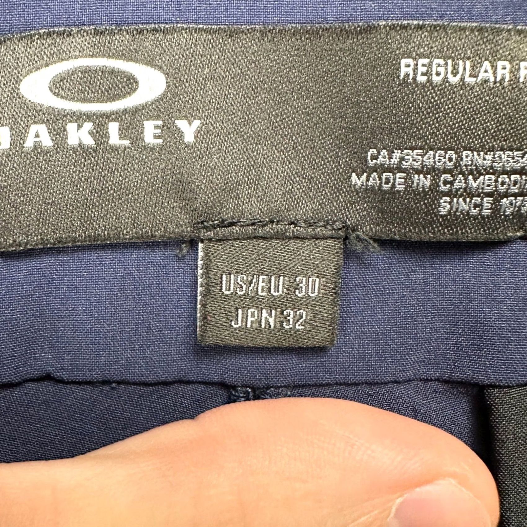 Oakley Oakley Mens Golf Chino Shorts 30 Navy Blue Regular Fit Flat Front Stretch Logo Size US 30 / EU 46 - 4 Thumbnail