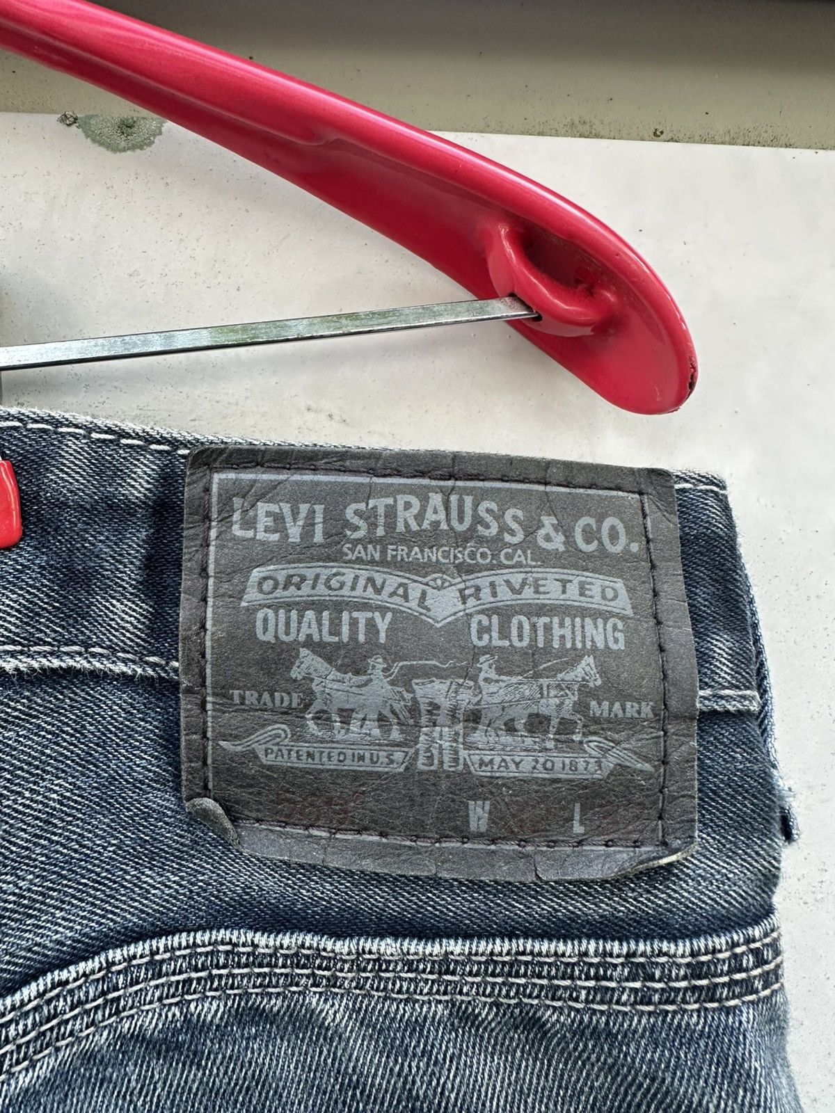 Levi's Vintage Clothing 👹Vintage Levis 569 Washed Baggy Jeans Size US 33 - 11 Thumbnail