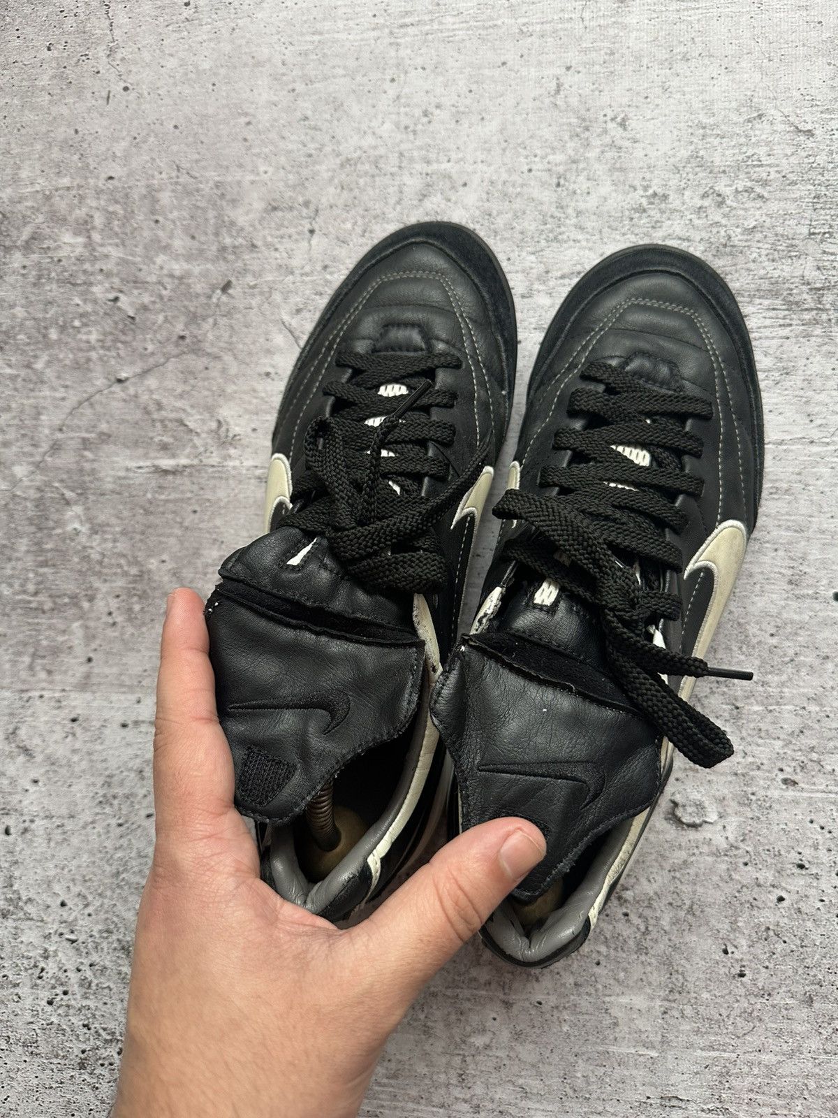 Nike 00s Nike Tiempo Vintage Leather Soccer Shoes Size US 9 / EU 42 - 12 Thumbnail