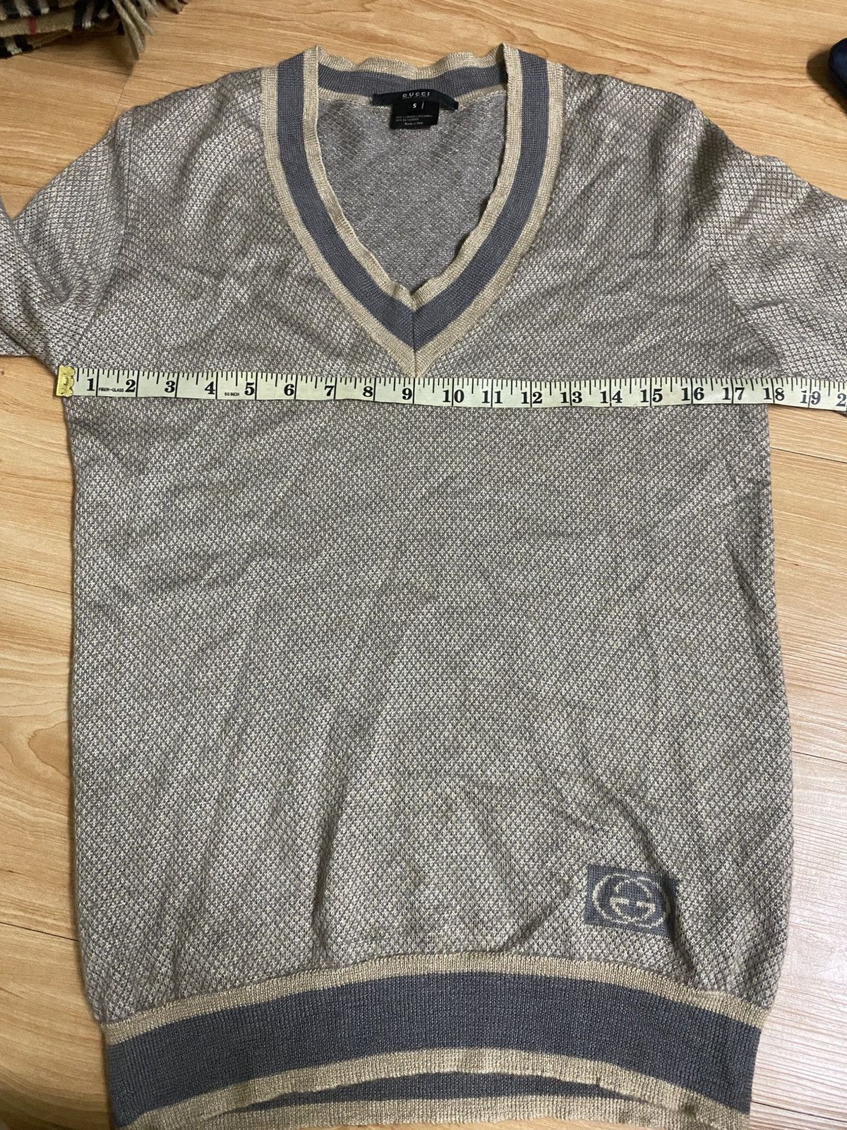 Gucci Gucci V-Neck Knit Sweater Grey Made in Italy Luxury Designer Size US S / EU 44-46 / 1 - 7 Thumbnail