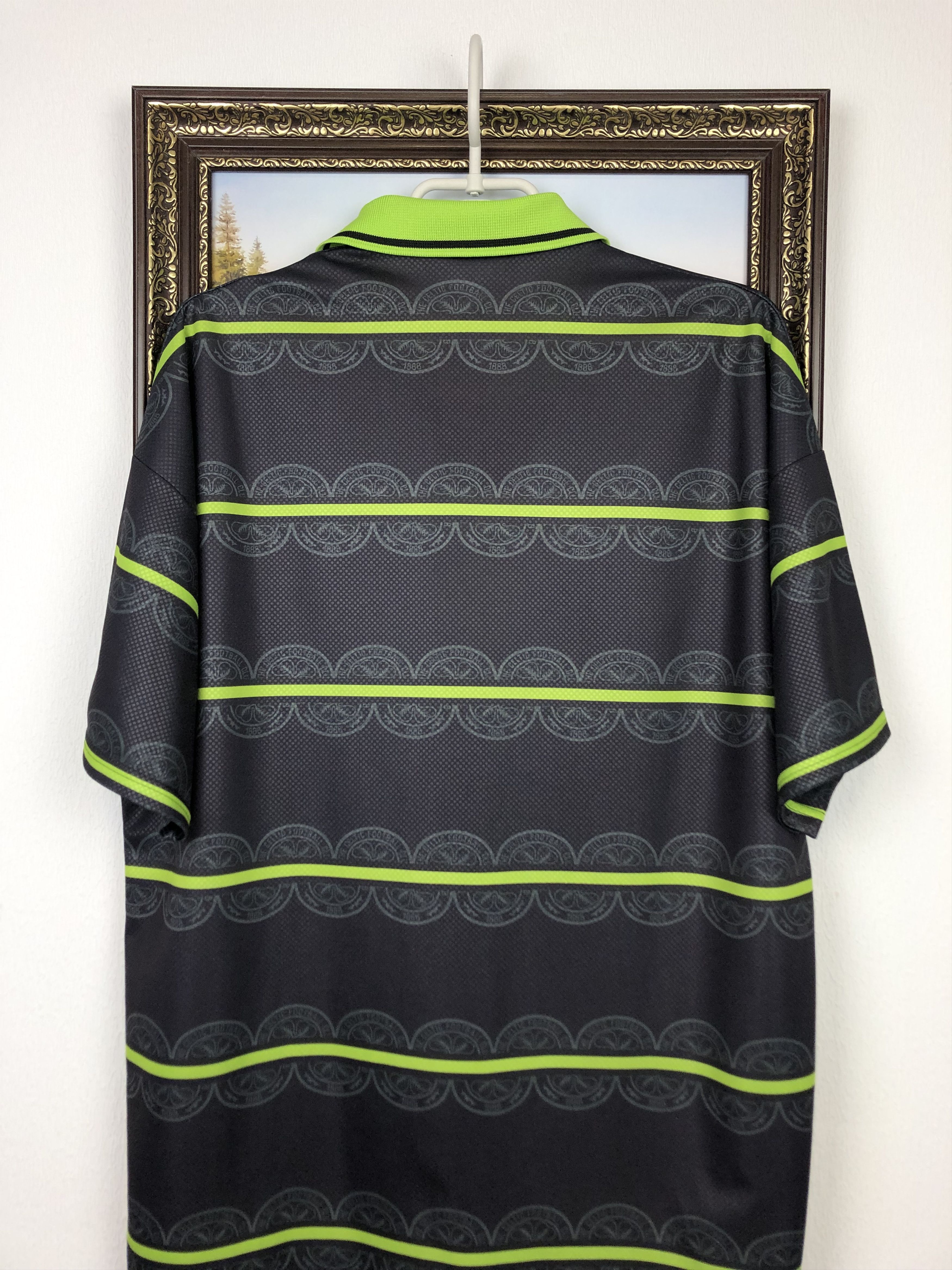 Umbro Celtic football shirt 1998 Soccer Umbro Jersey Trikot Rare Size US L / EU 52-54 / 3 - 8 Thumbnail