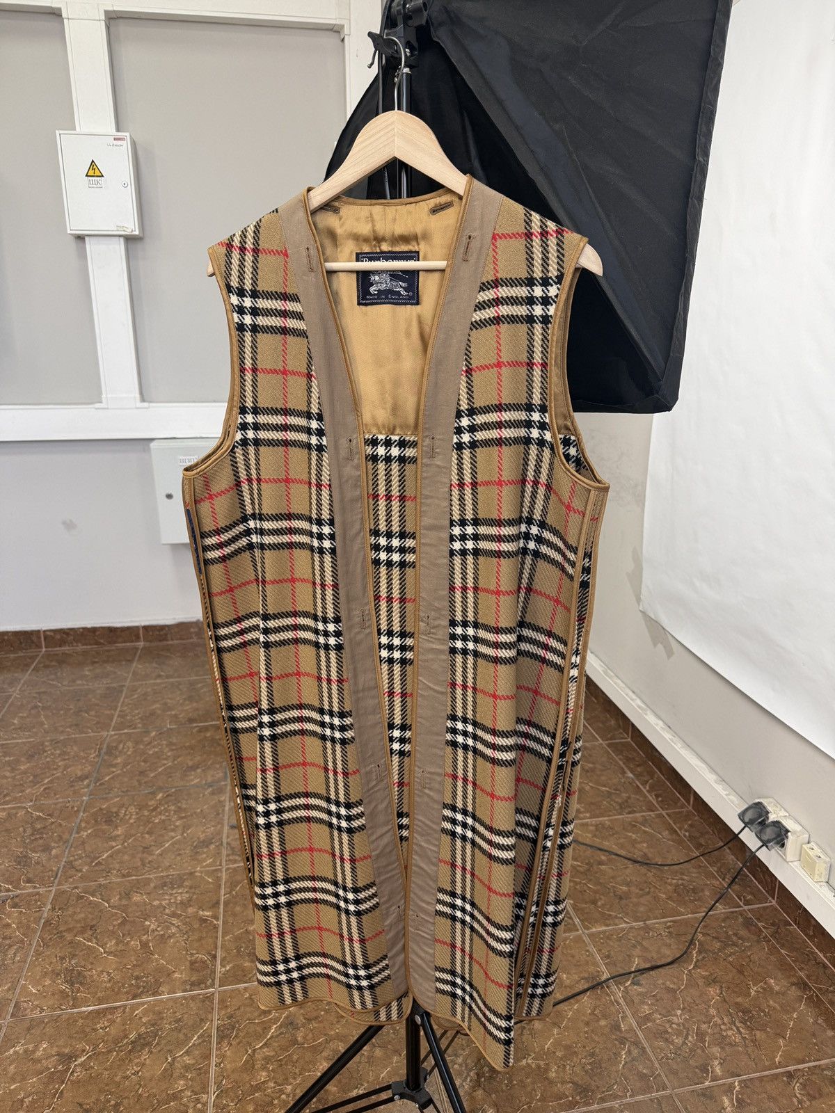 Burberry 🇬🇧 Vintage 90s Burberry Nova Check Wool Vest Liner Sleeveless Size US M / EU 48-50 / 2 - 1 Thumbnail