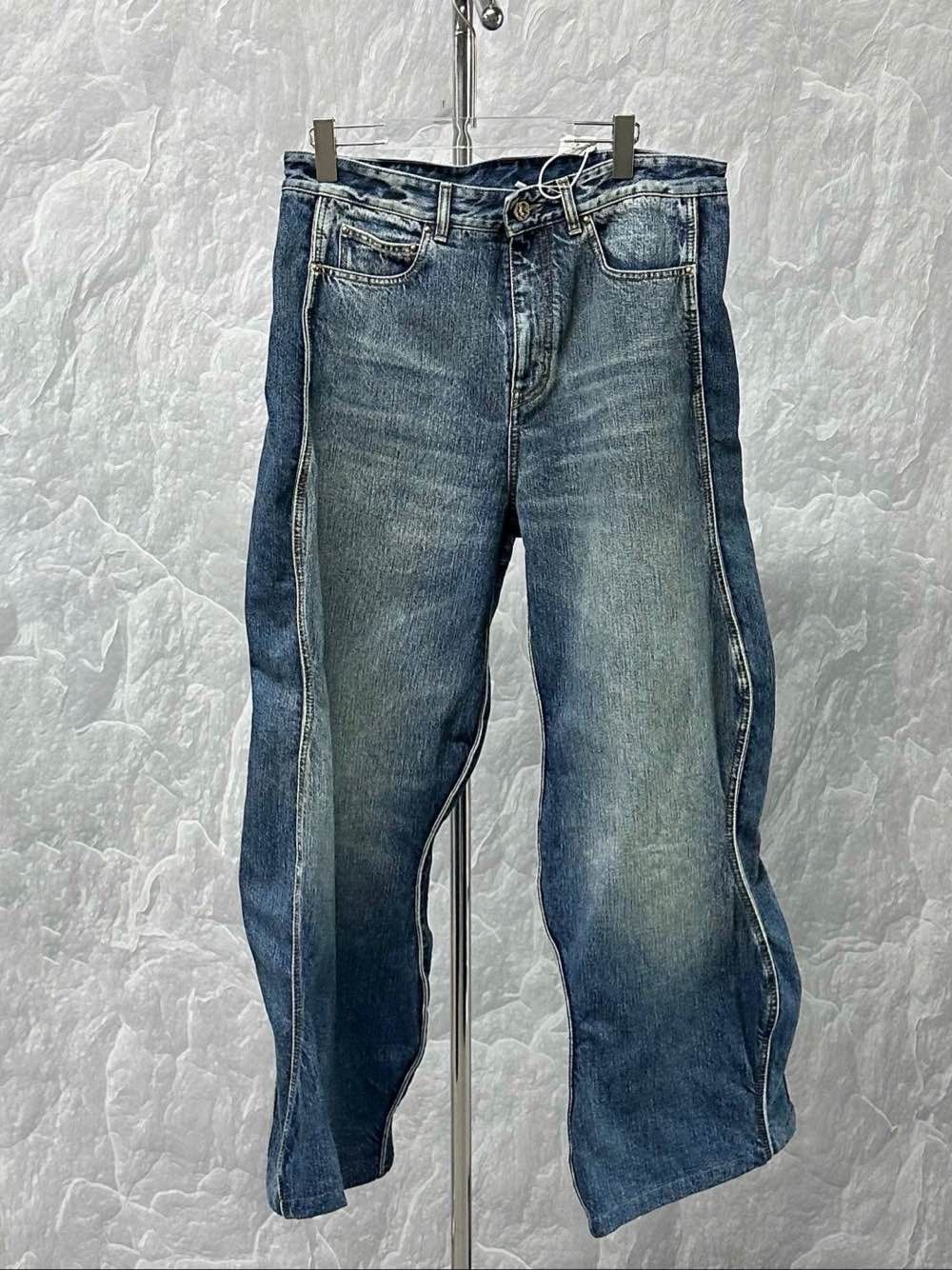 Louis Vuitton Louis Vuitton Washed Denim Jeans Size 34 Size US 34 / EU 50 - 1 Thumbnail