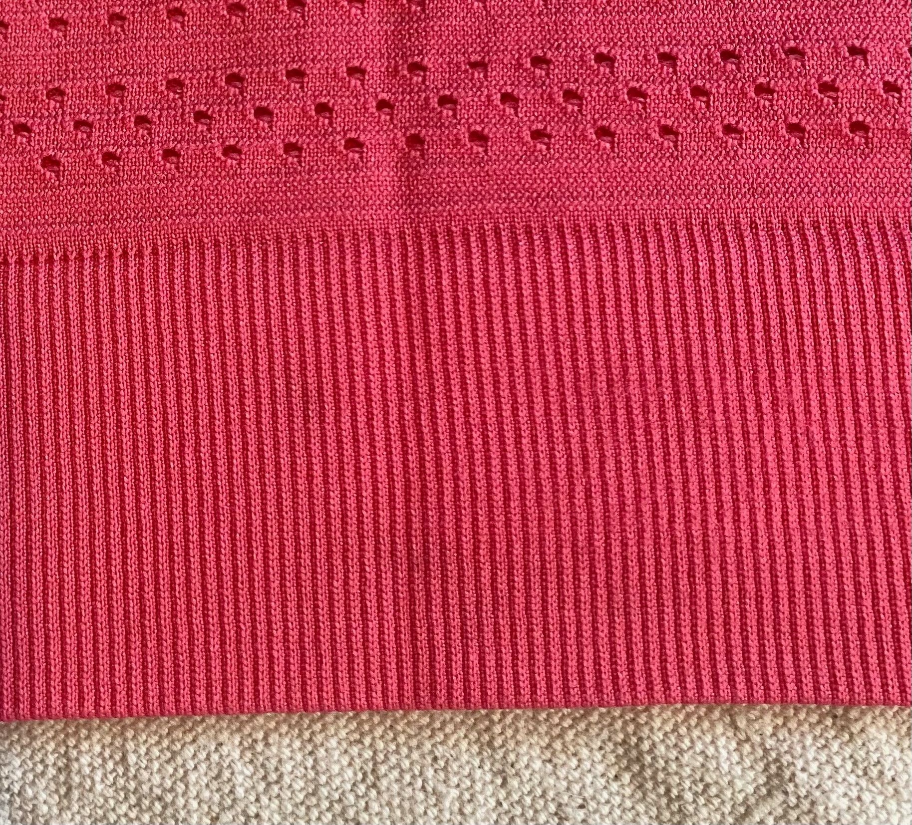 Lululemon Lululemon Glossy Breeze By Pink Perforated Muscle Tank Top 6 Size M / US 6-8 / IT 42-44 - 6 Thumbnail