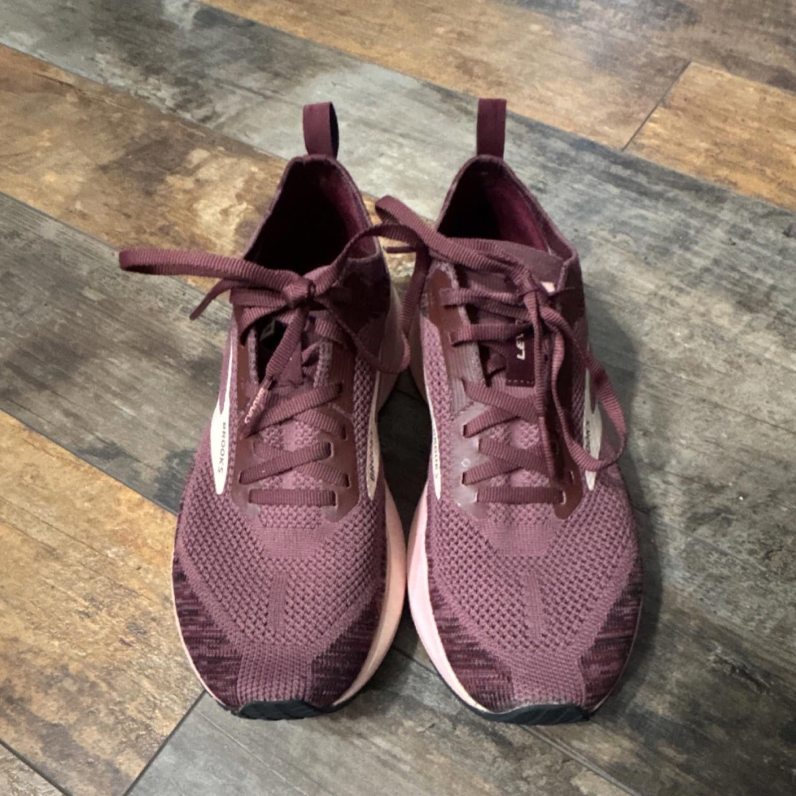 Brooks Brooks Levitate Nocturne Purple Pink Running 120335-1B-671 Size US 8 / IT 38 - 2 Thumbnail