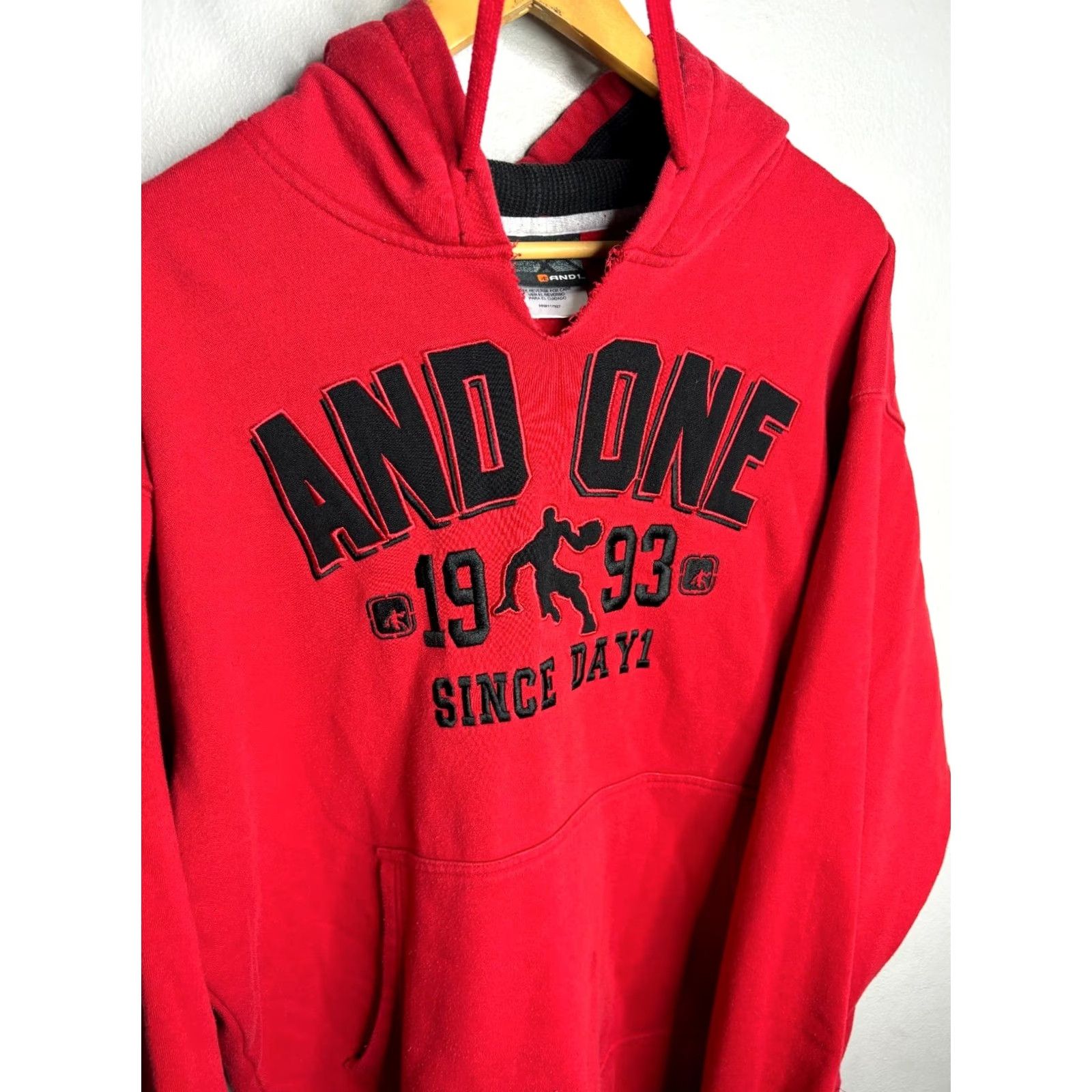 Vintage VINTAGE AND1 Pullover Hoodie Mens XL Red Y2K Grunge Punk Skull Gothic 1659 Size US XL / EU 56 / 4 - 2 Thumbnail