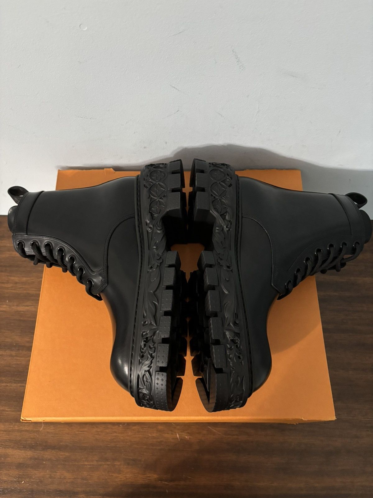 Louis Vuitton Louis Vuitton Baroque Ranger Boot Size US 9 / EU 42 - 3 Thumbnail