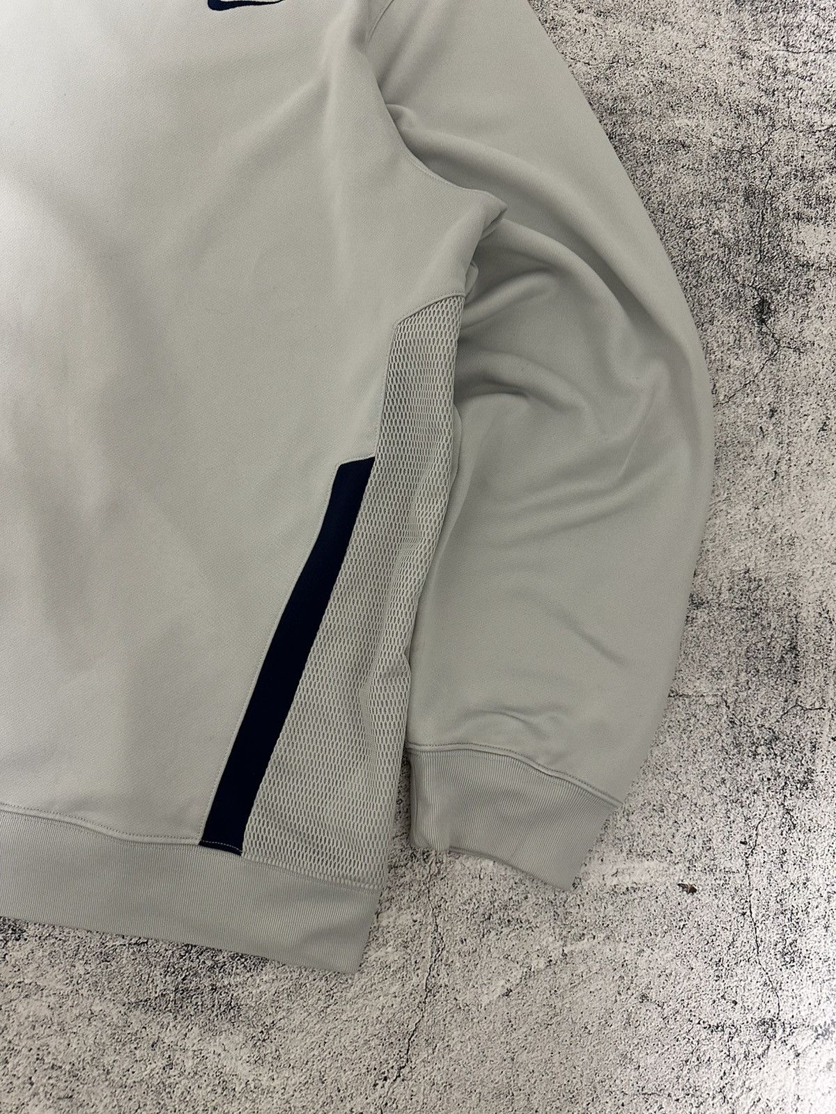 Nike Vintage Nike Oversize Sweatshirt Swoosh Logo White Fit Size US XXL / EU 58 / 5 - 8 Thumbnail
