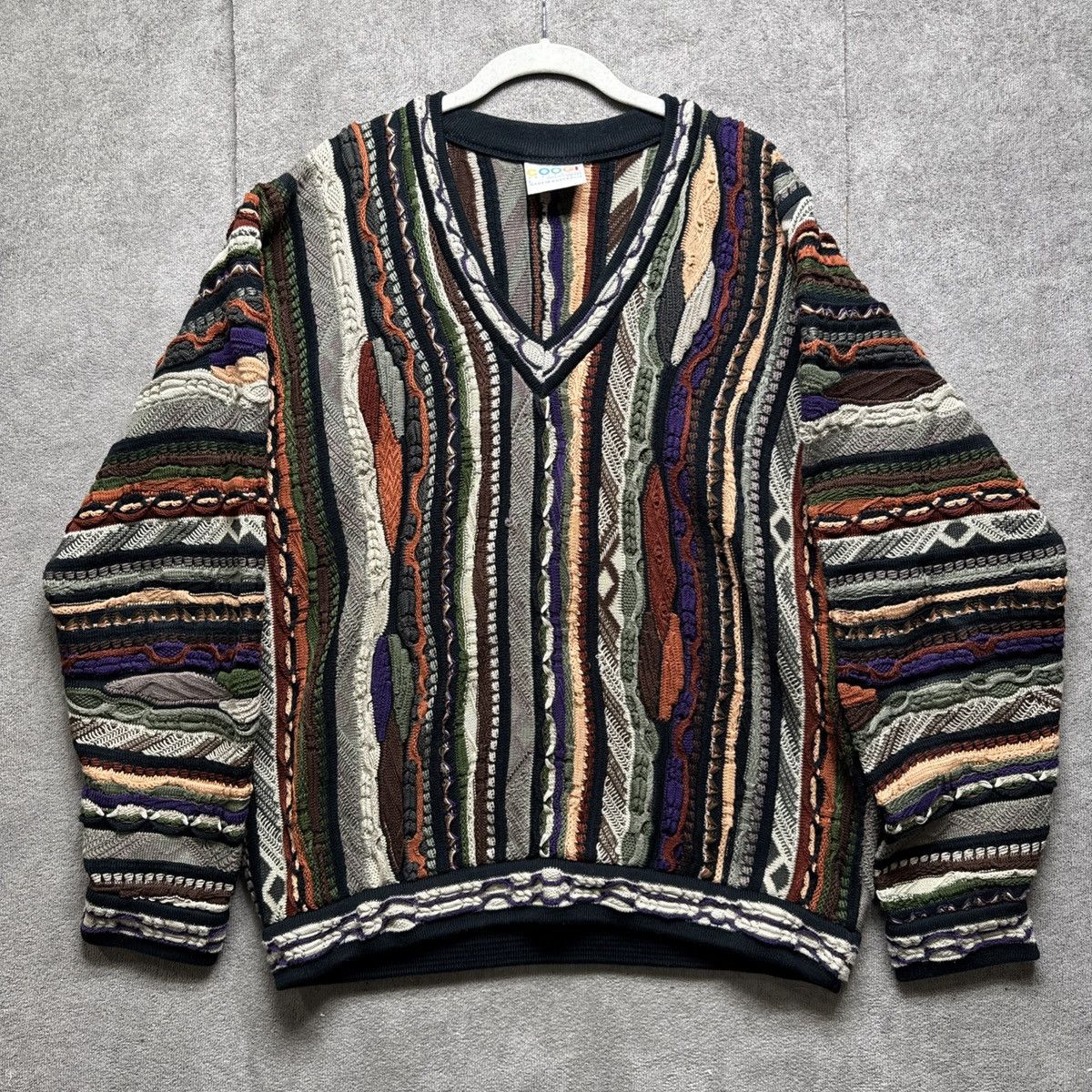 Coogi Coogi Australia Sweater Mens Large V Neck 3D Knit Size US L / EU 52-54 / 3 - 1 Thumbnail