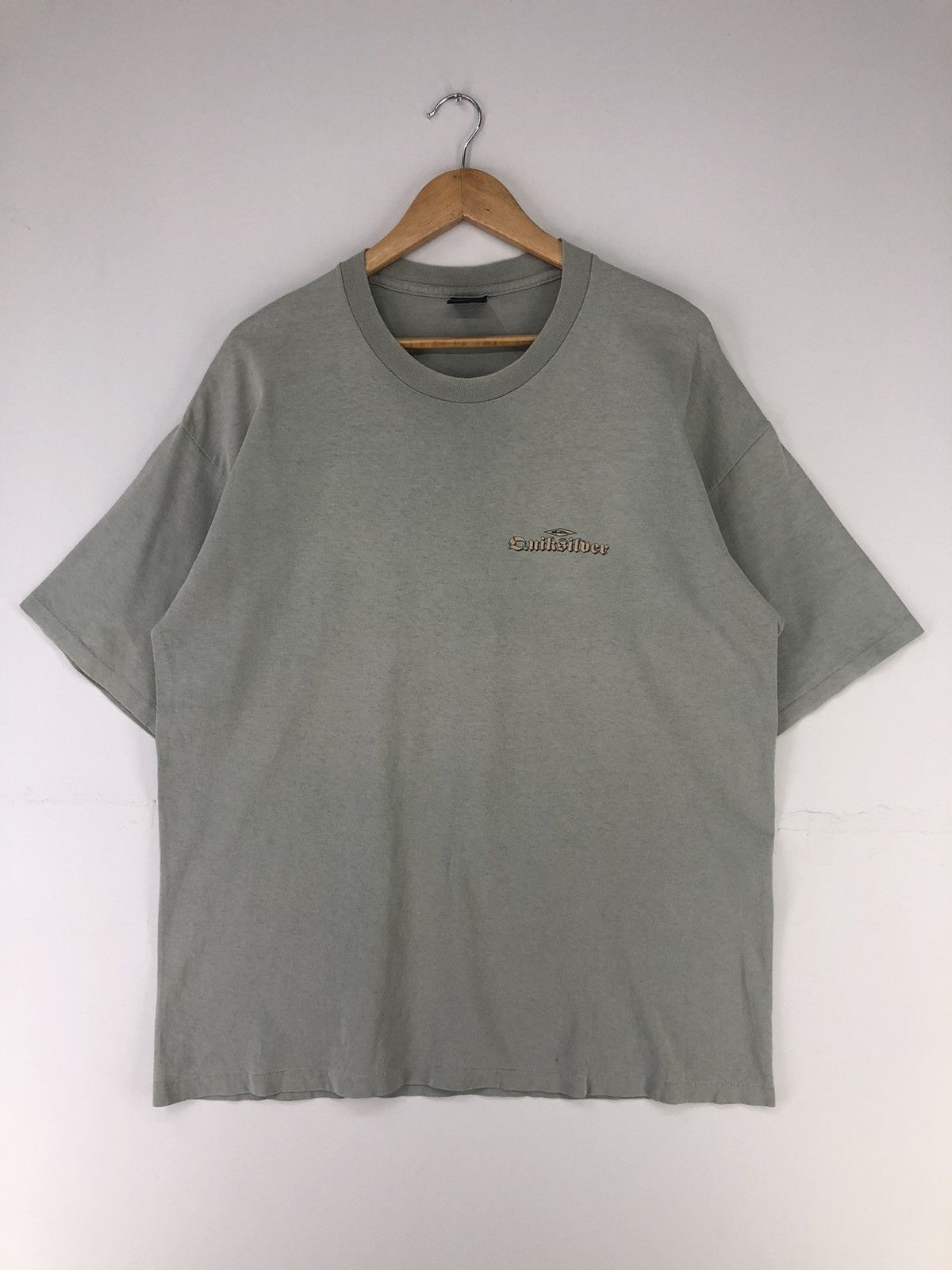 Quiksilver Vintage Quiksilver Big Logo Distressed Tshirt Size US XL / EU 56 / 4 - 1 Thumbnail